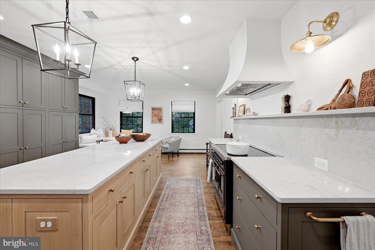 EAGLE ROCK - Residential