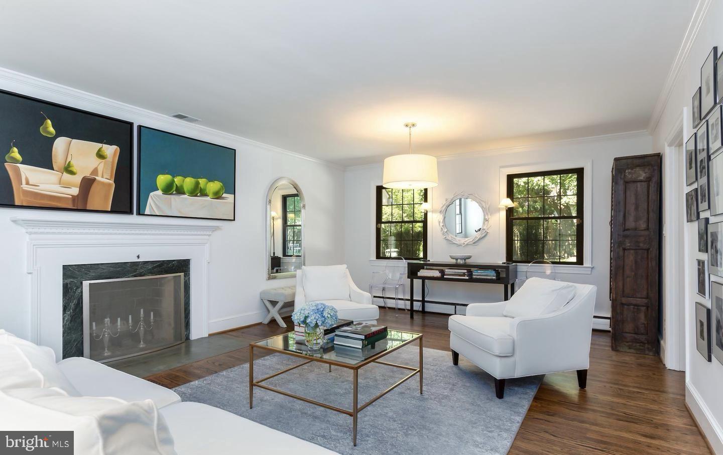 EAGLE ROCK - Residential
