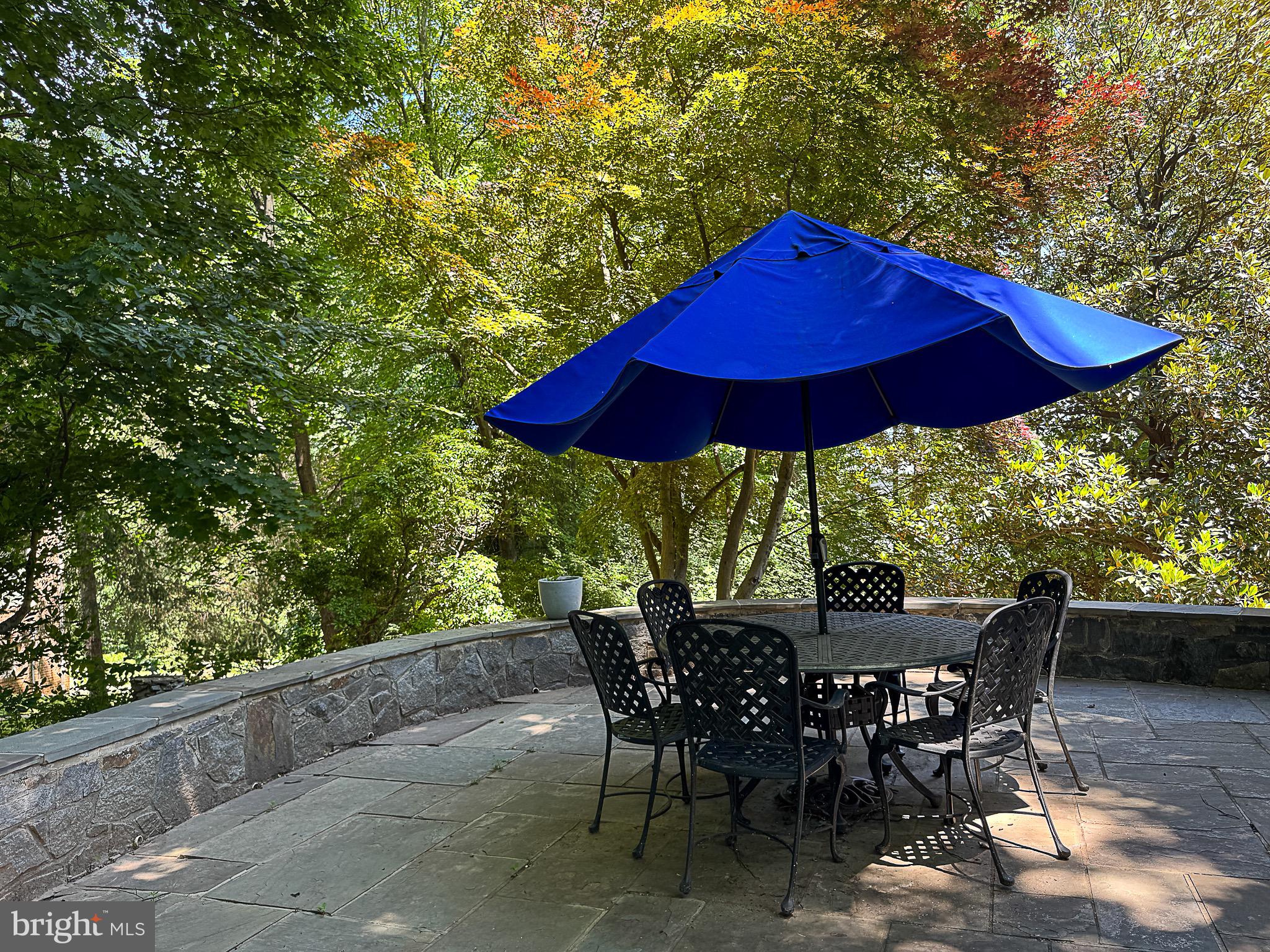 EAGLE ROCK - Residential