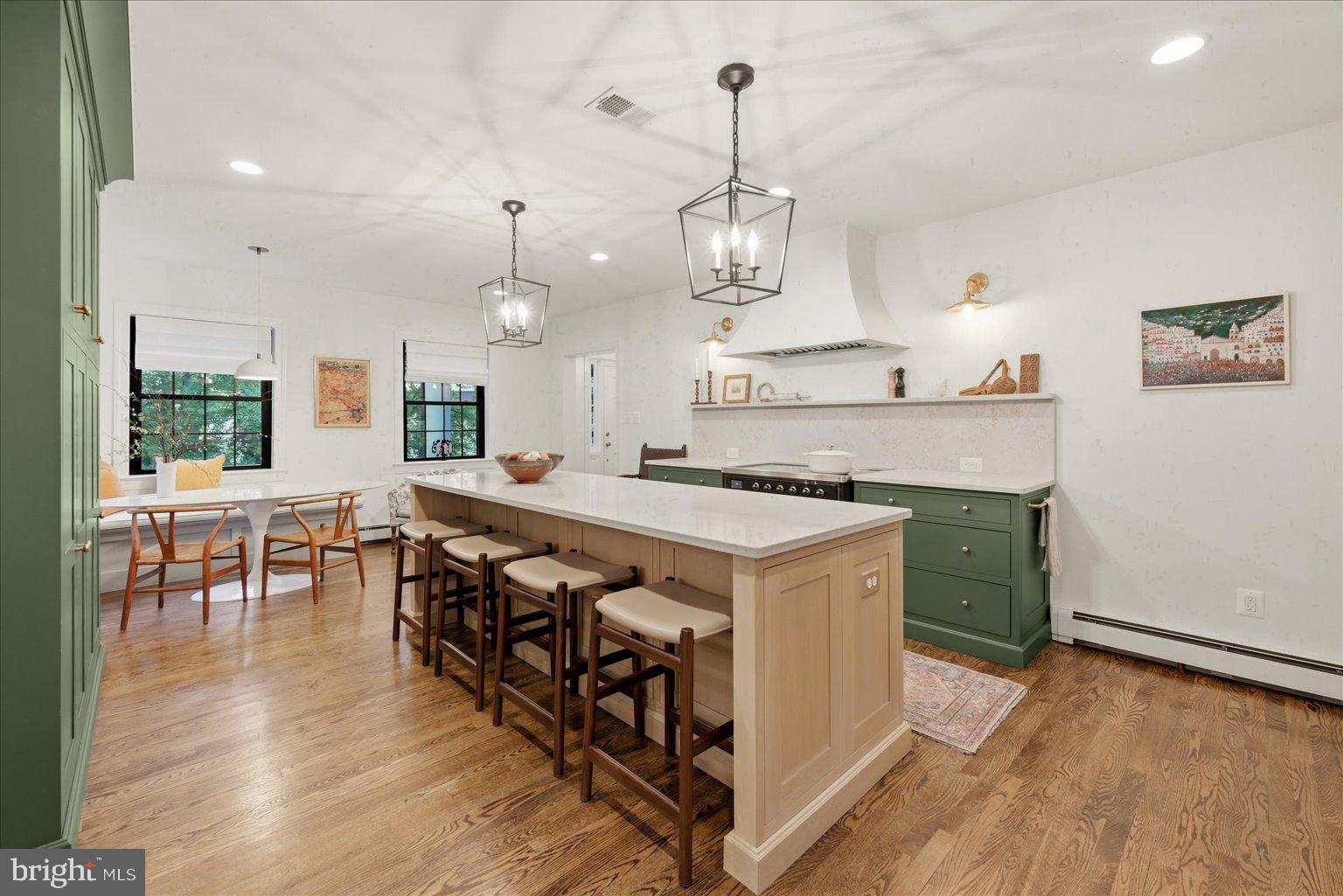 EAGLE ROCK - Residential