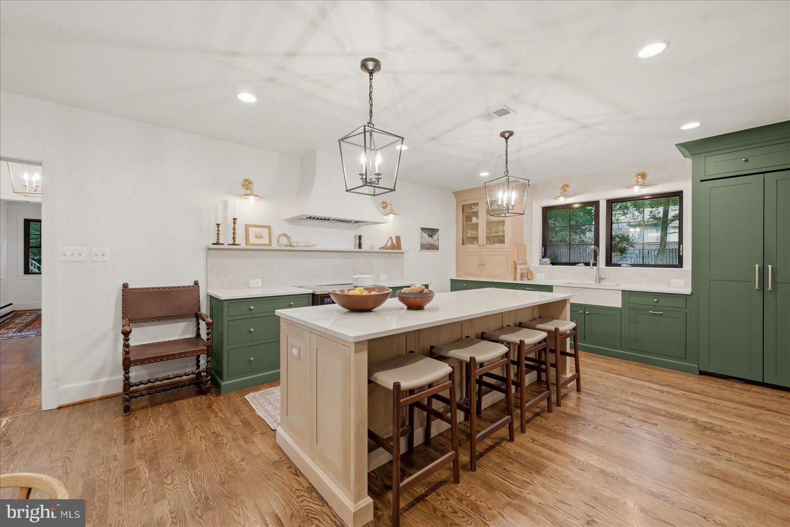 EAGLE ROCK - Residential