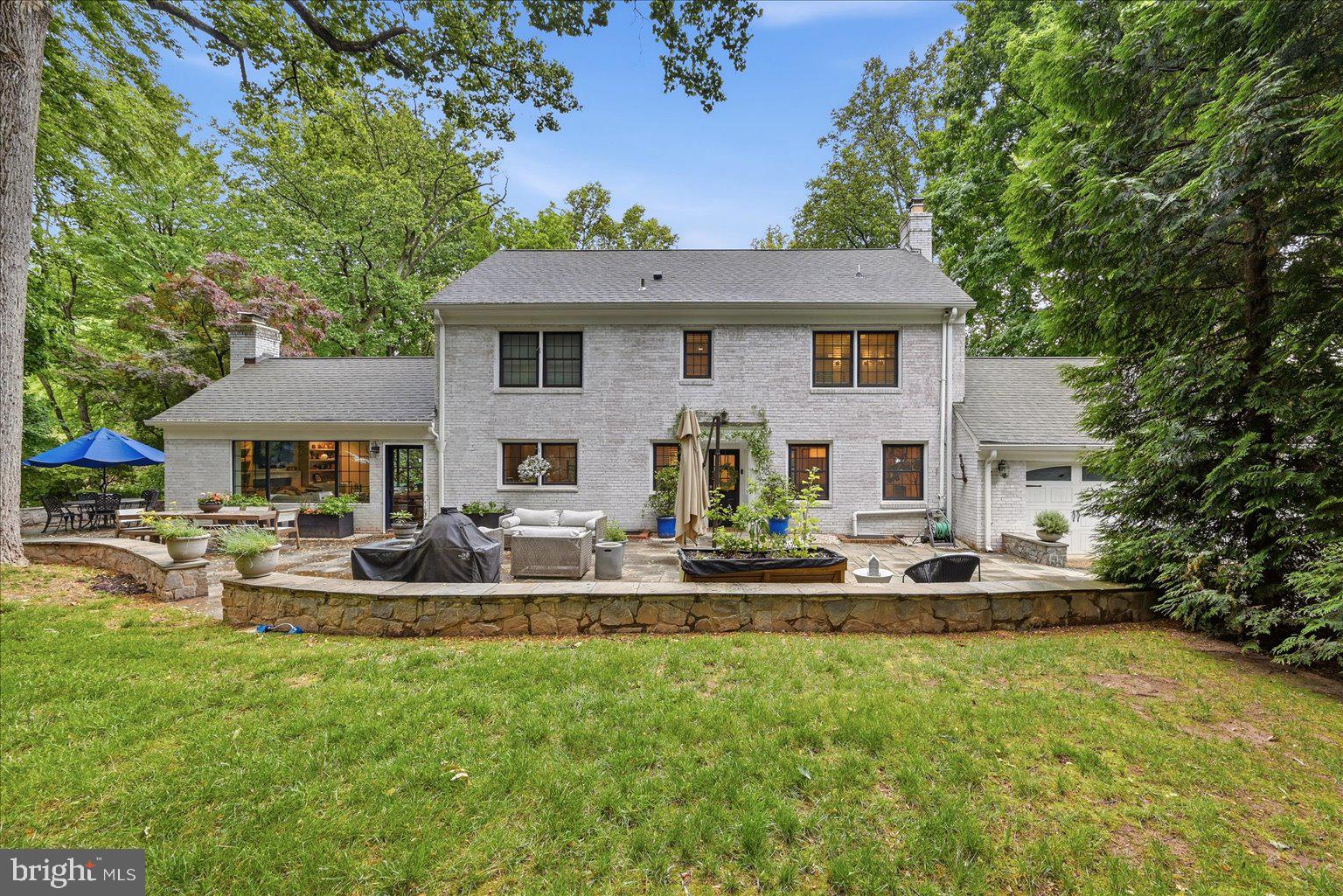 EAGLE ROCK - Residential