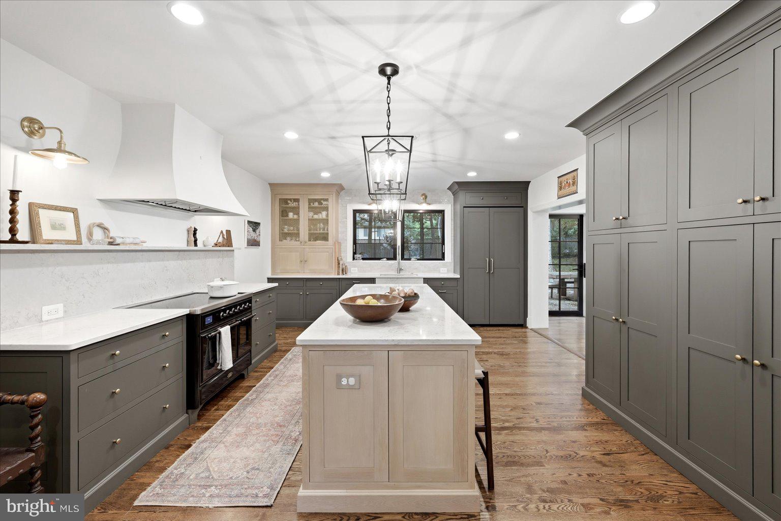 EAGLE ROCK - Residential