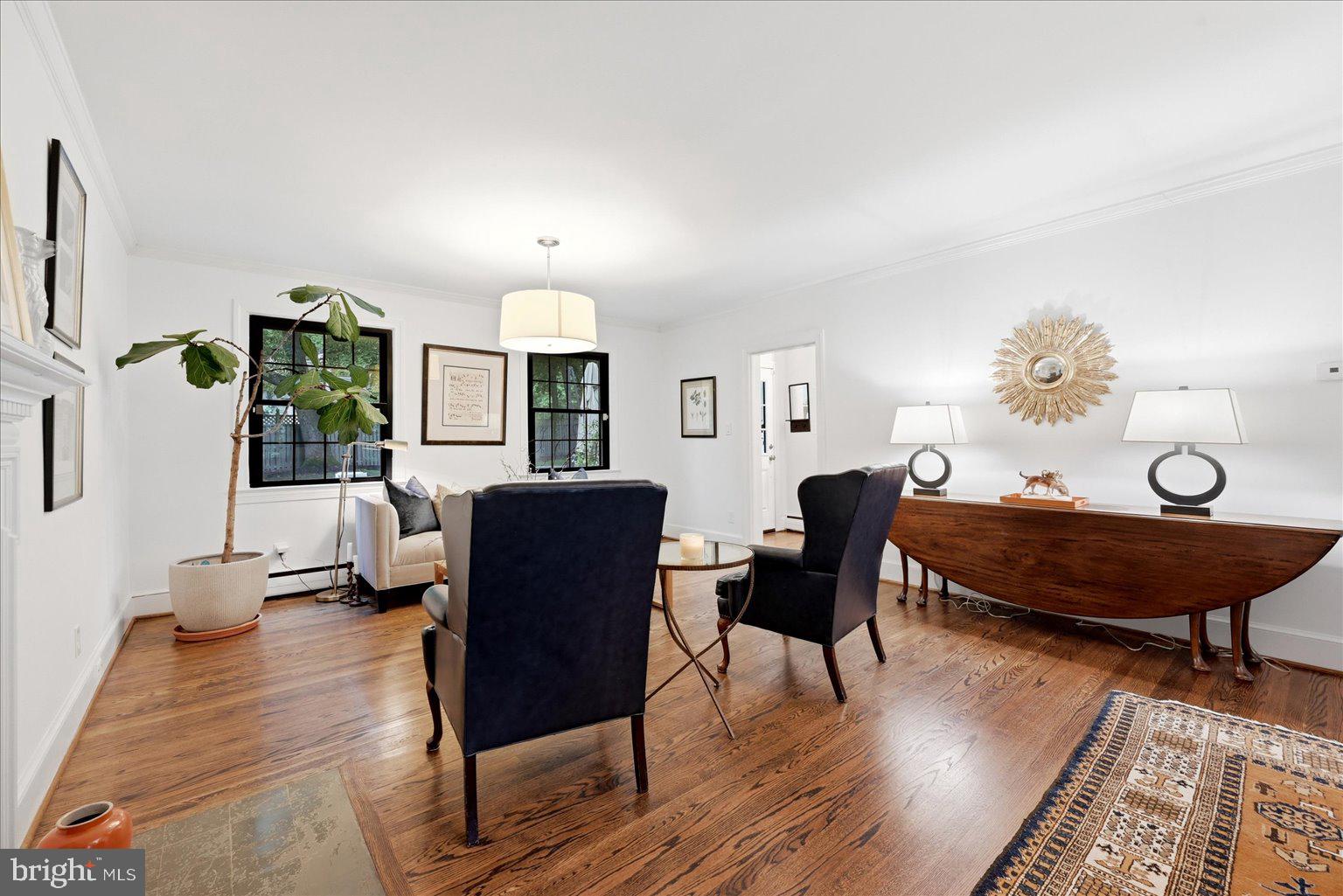 EAGLE ROCK - Residential