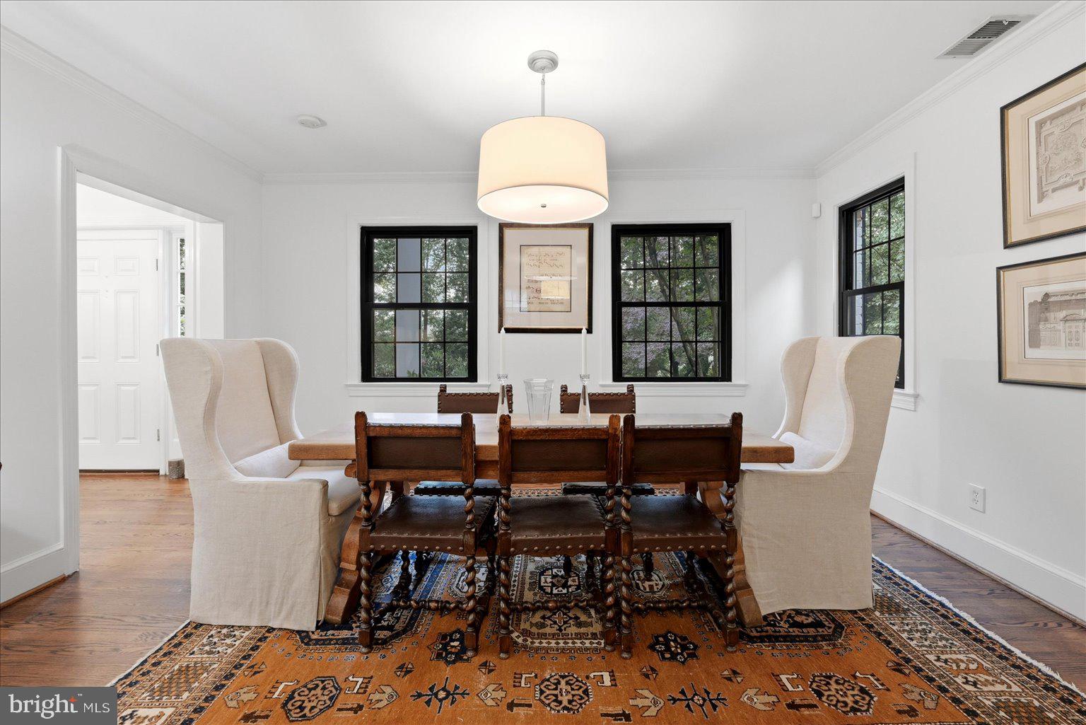 EAGLE ROCK - Residential