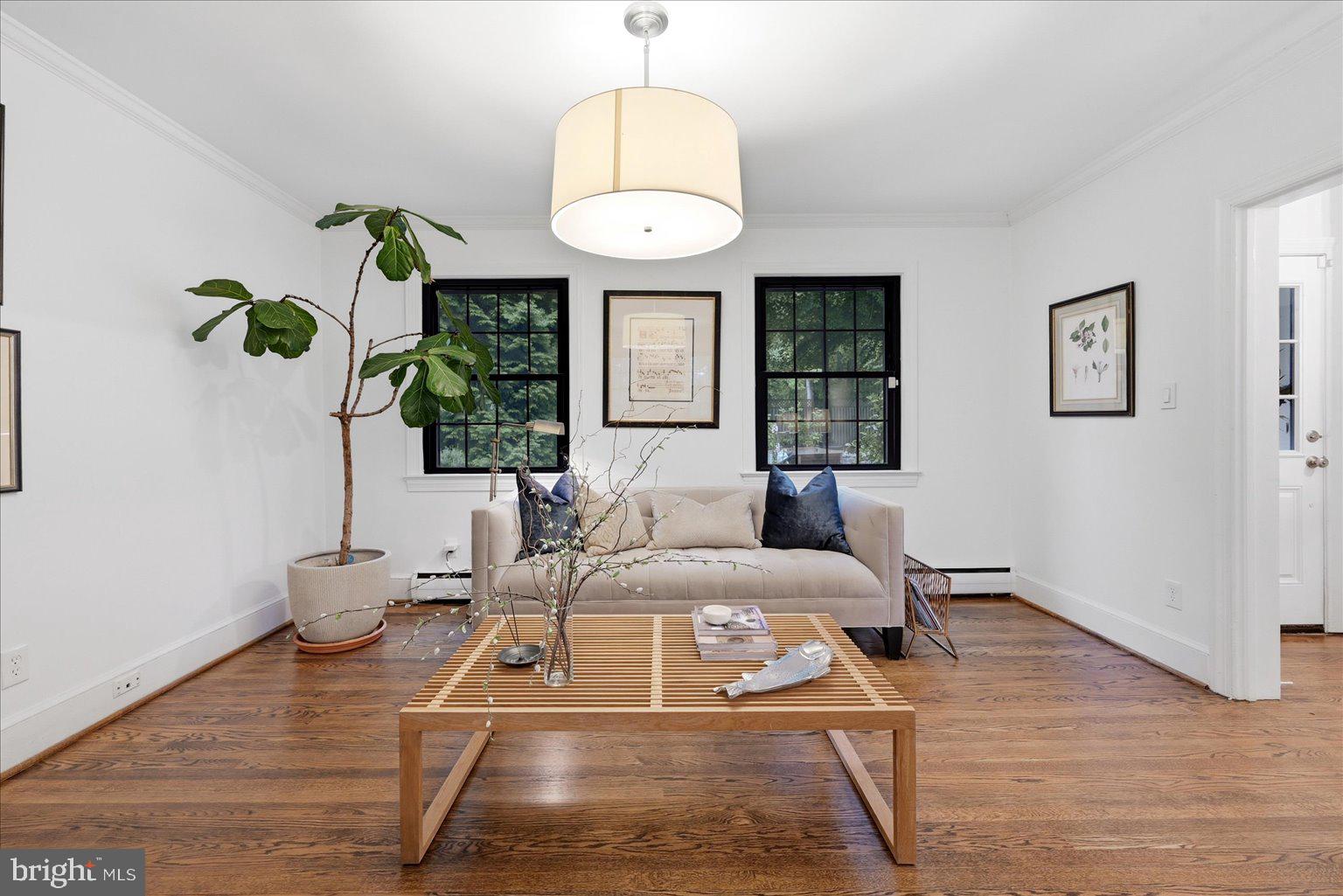 EAGLE ROCK - Residential
