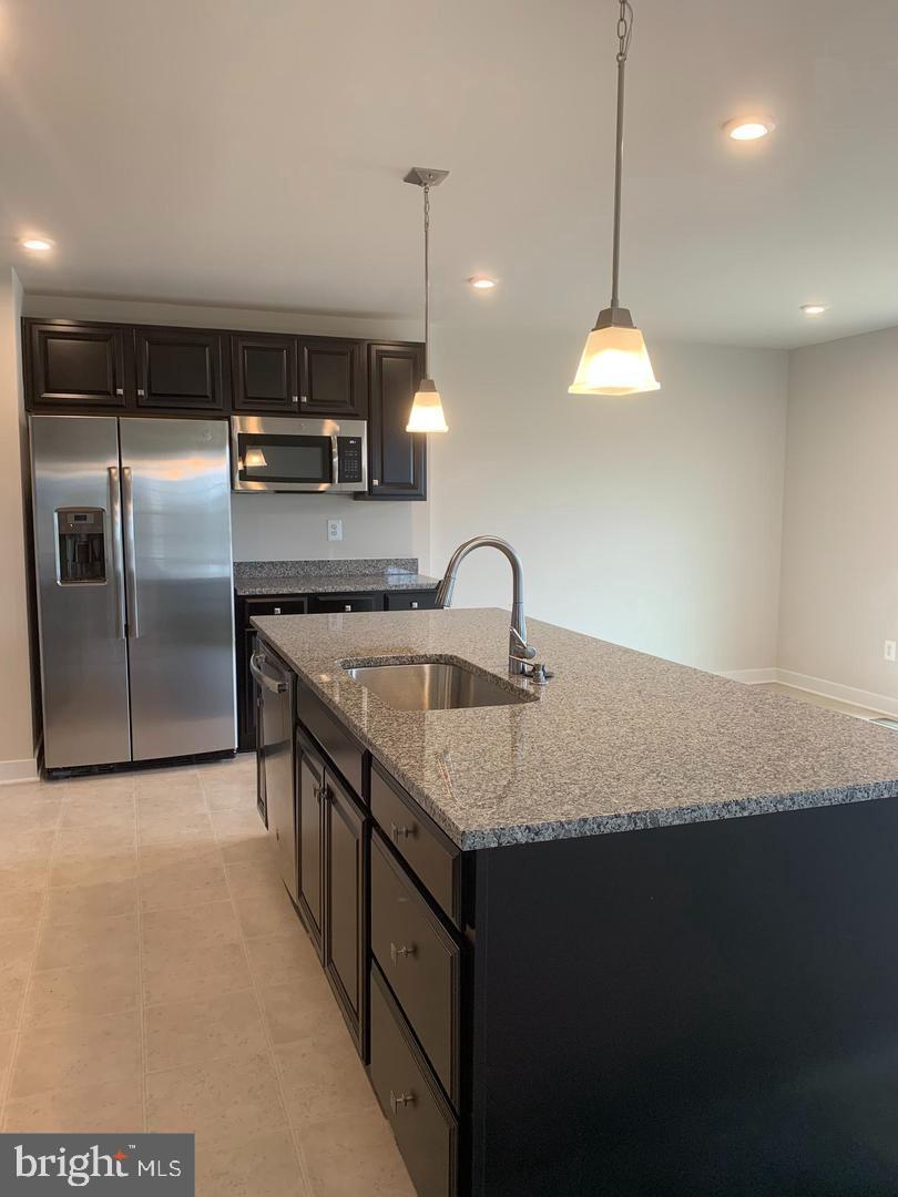 POTOMAC STATION - Residential Lease