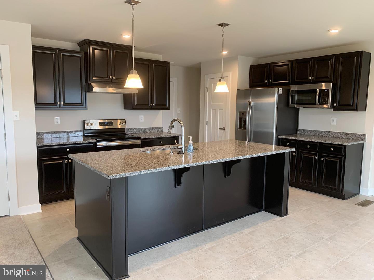 POTOMAC STATION - Residential Lease