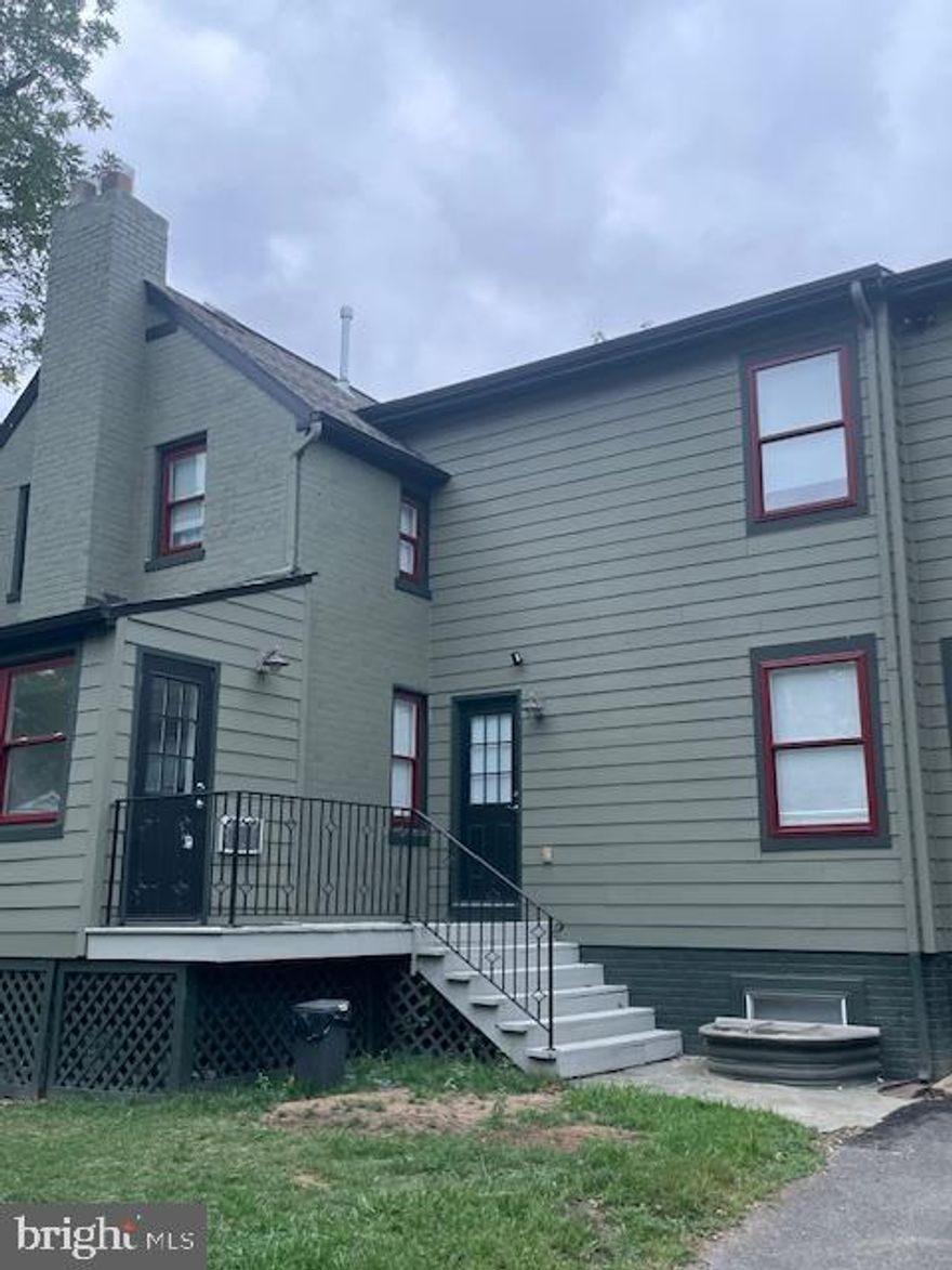 A great place to call home...close to everything ..Arlington is ,but this location is 3 doors from bike /walking path and 1/2 mile to Balston metro stop....Recently up-dated ,painted , new  heating / air conditioning ,dual zone...Upper level new front load washer / dryer...Back bedroom has full bath , recessed lights through out...dark hardwood flooring on both levels..(not laminate) upper level bath just fully renovated ...main level ,has bonus sun room that can be whatever ,office ,storage, even a extra bedroom.... owner agent has taken great care and pride to make this a fantastic place .. we're easy to work with on pet's ,credit, etc...plenty of parking anytime in front and side street...