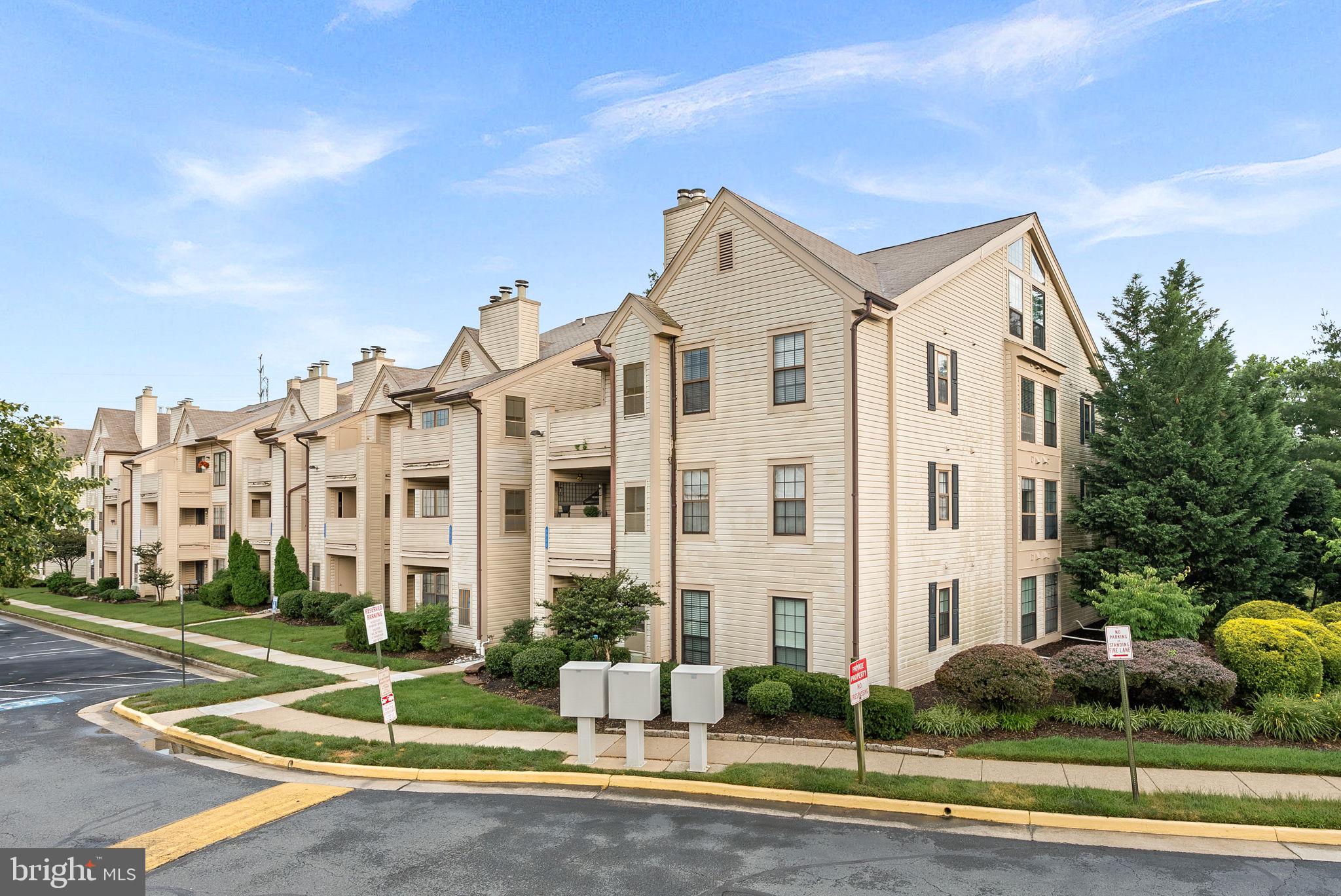 6900 MARY CAROLINE CIRCLE L