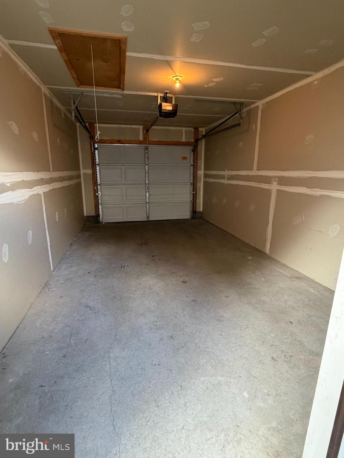 4527 N PROGRESS AVENUE