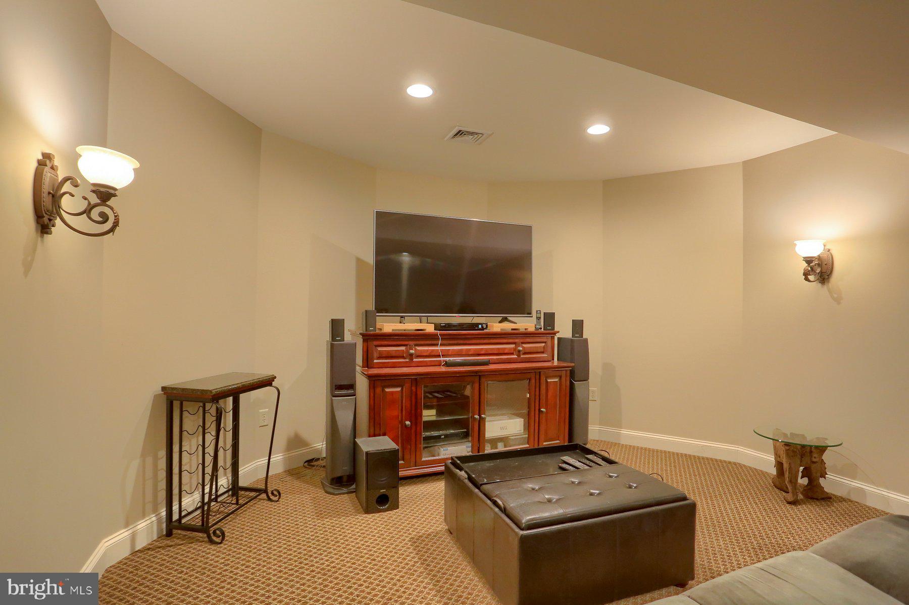 PINEHURST HILLS - Residential