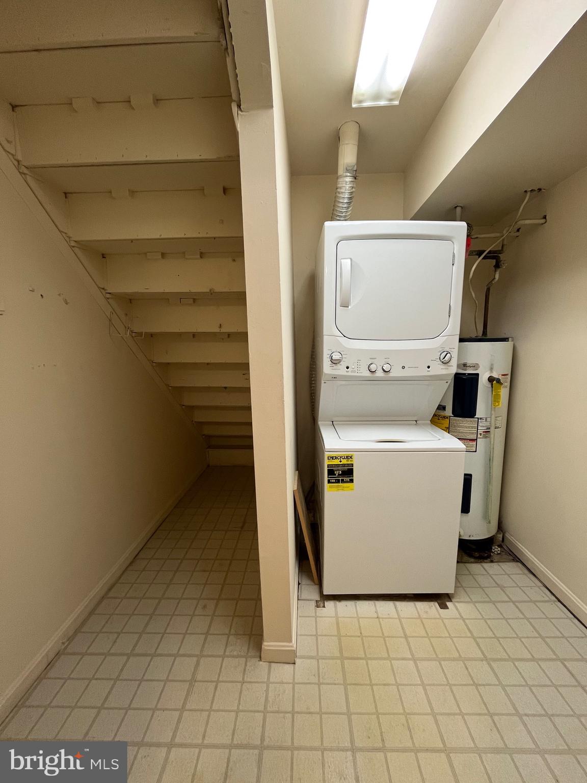 TERRACE TOWNE HOMES OF WOODLAWN - Residential Lease