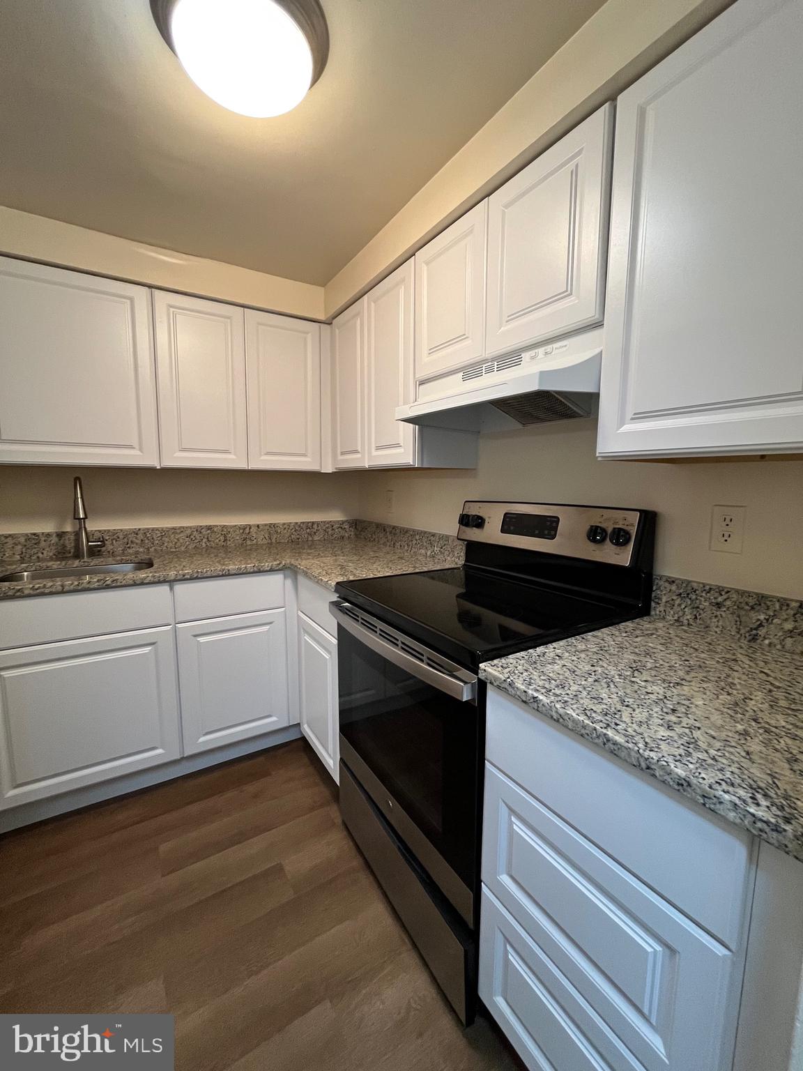 TERRACE TOWNE HOMES OF WOODLAWN - Residential Lease