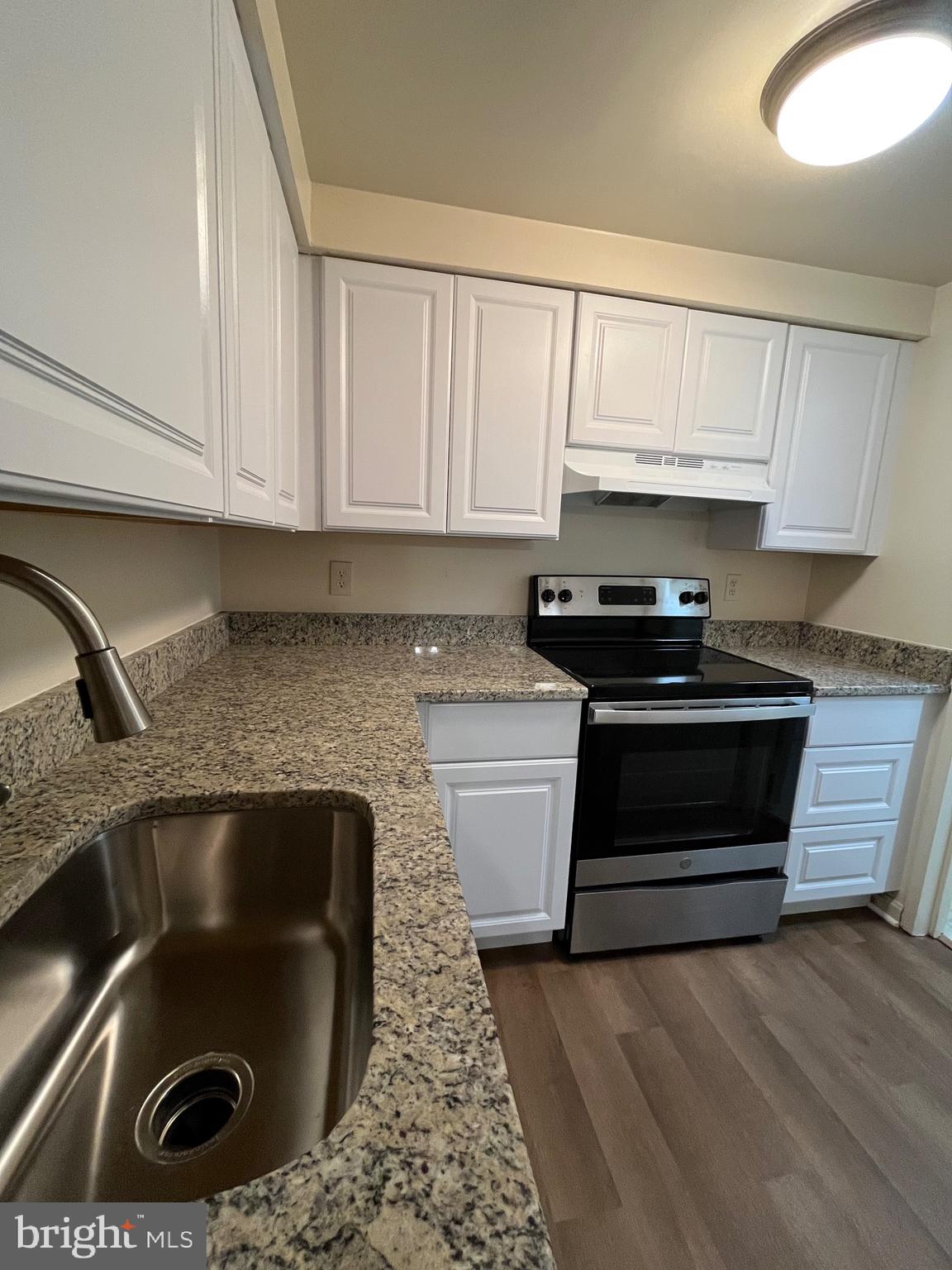 TERRACE TOWNE HOMES OF WOODLAWN - Residential Lease