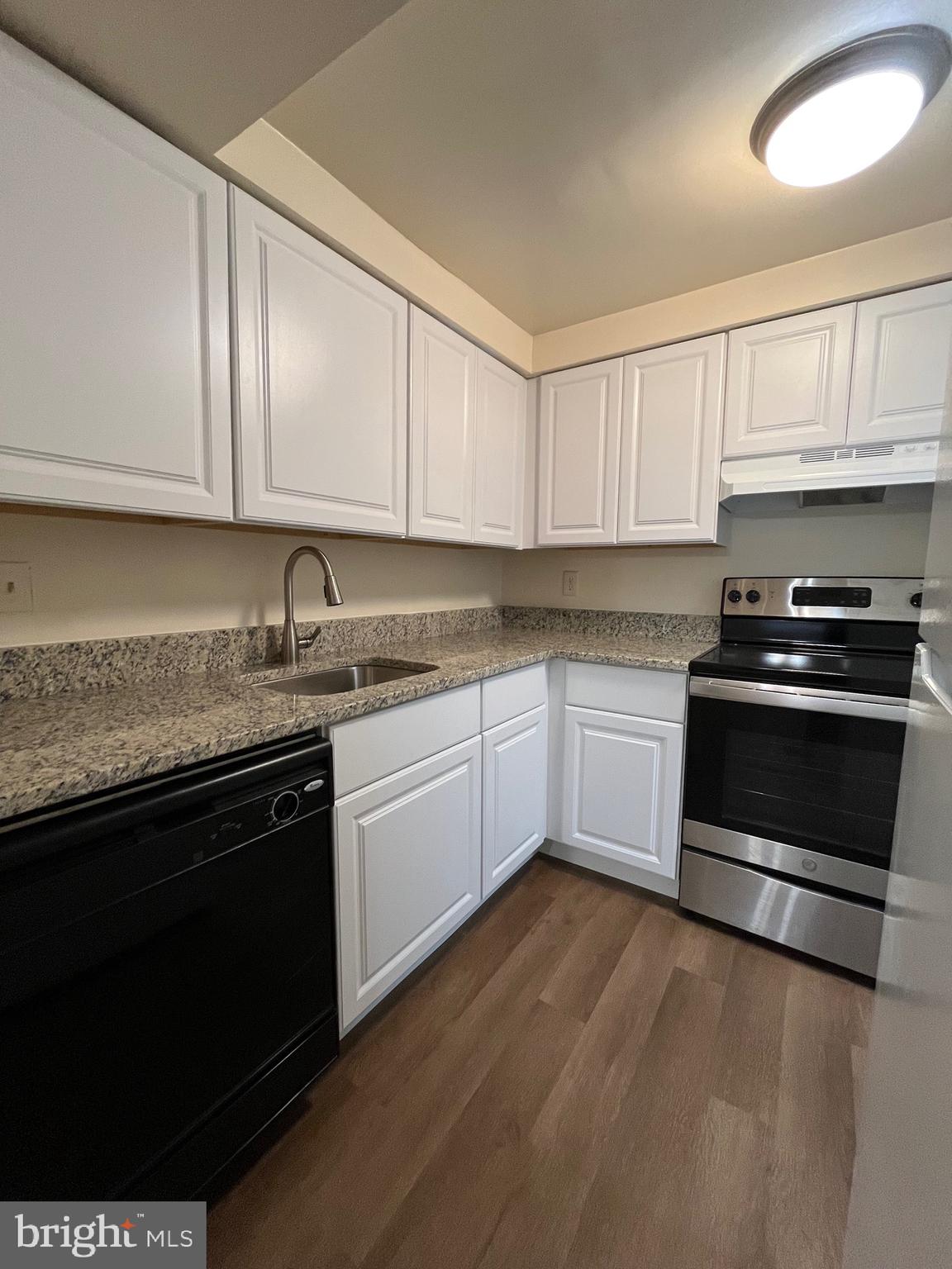 TERRACE TOWNE HOMES OF WOODLAWN - Residential Lease