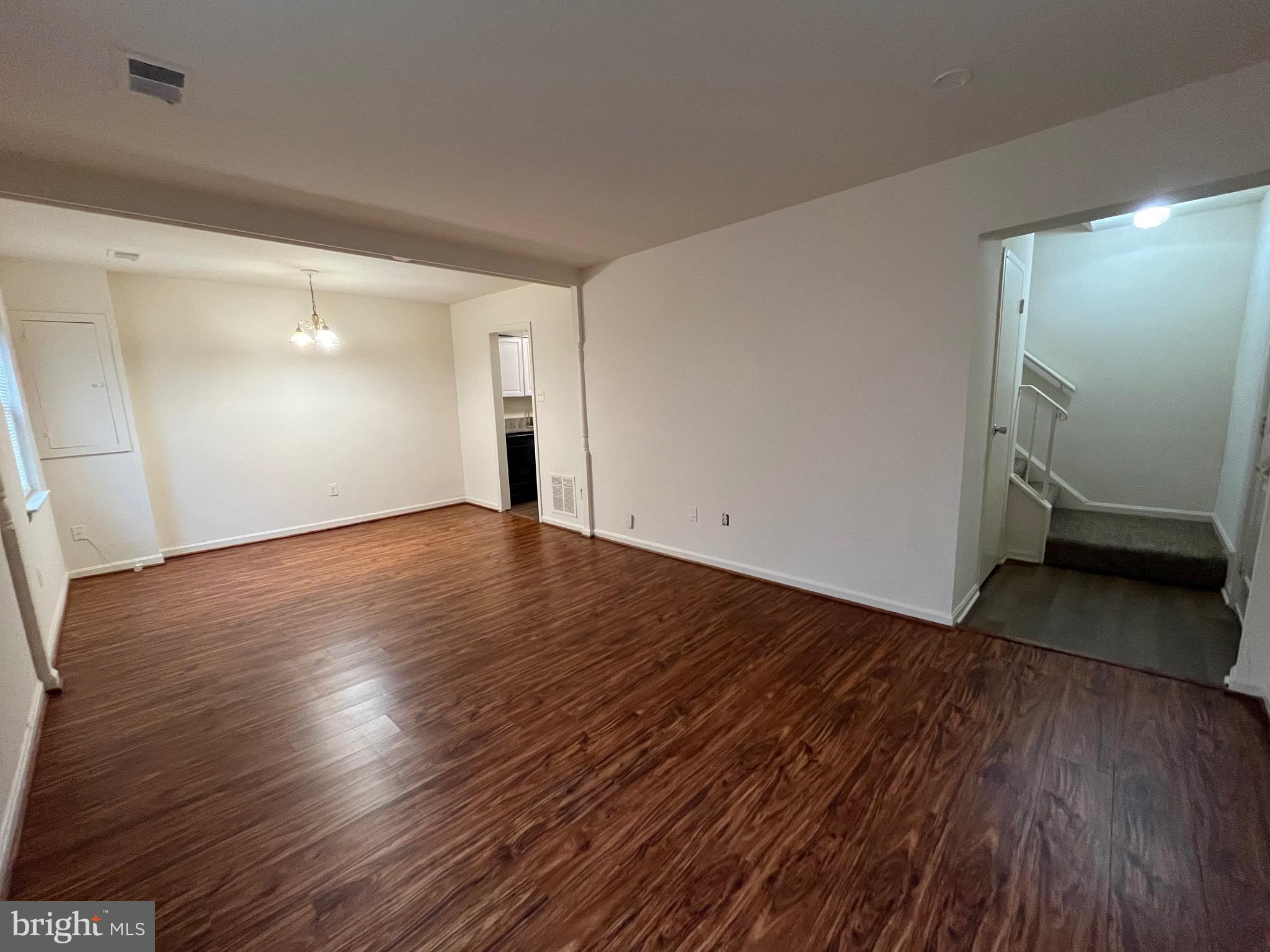 TERRACE TOWNE HOMES OF WOODLAWN - Residential Lease