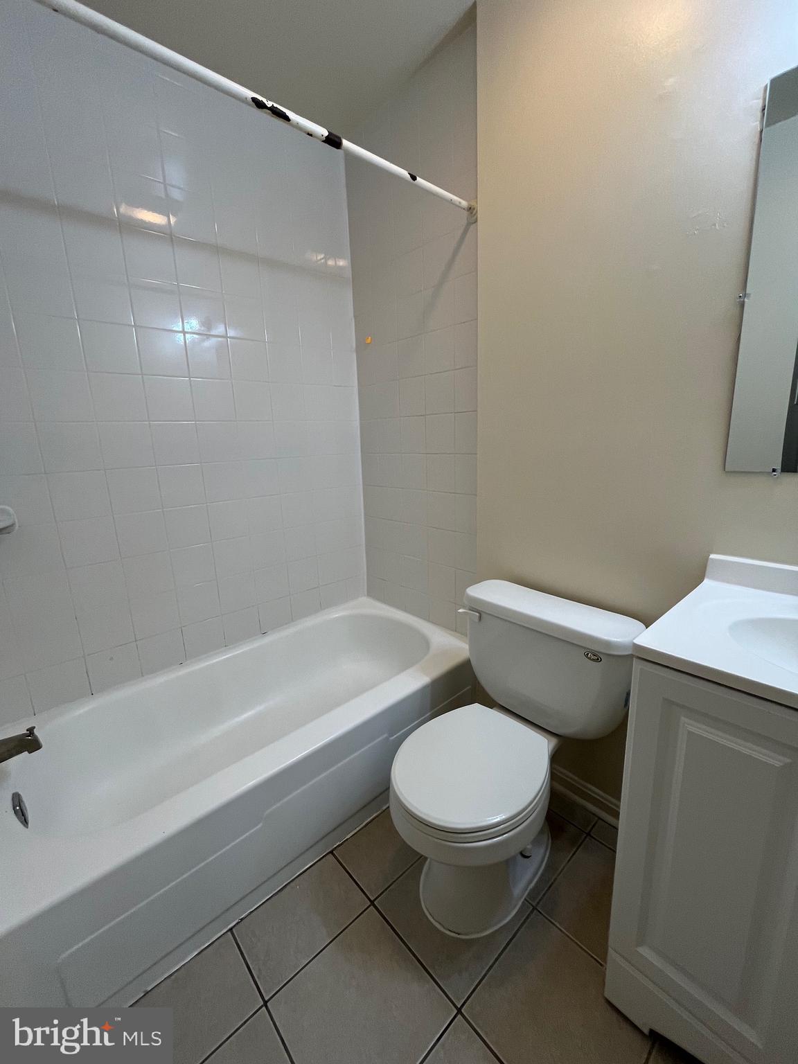 TERRACE TOWNE HOMES OF WOODLAWN - Residential Lease