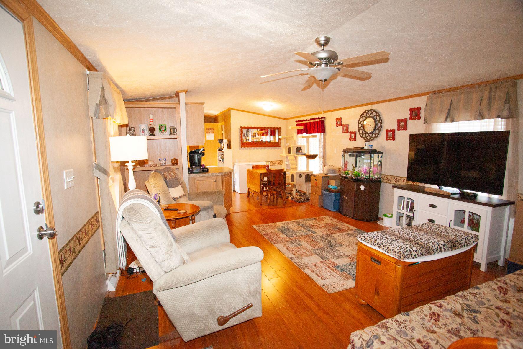 LOCUSTWOOD MHP - Residential