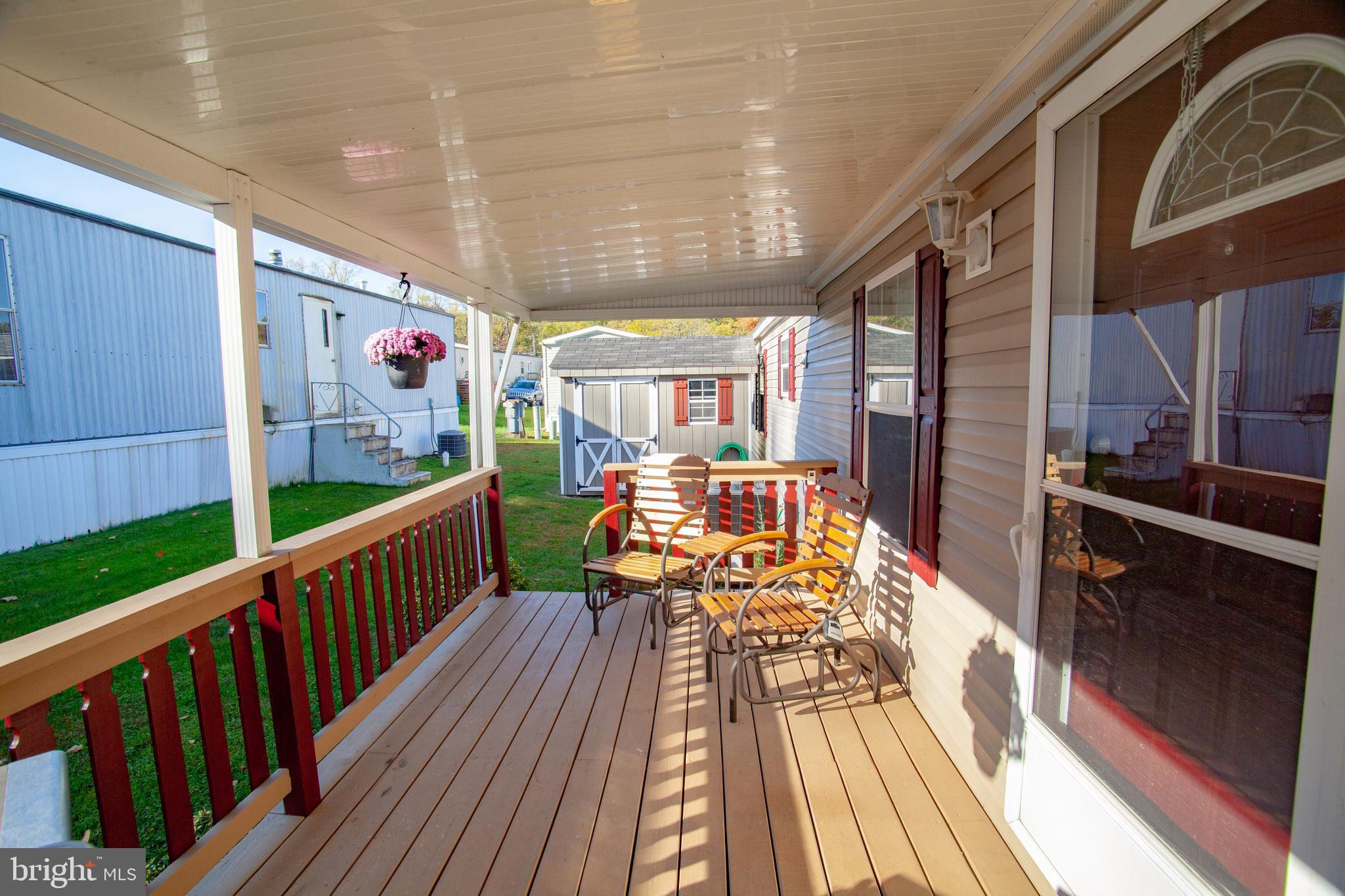 LOCUSTWOOD MHP - Residential