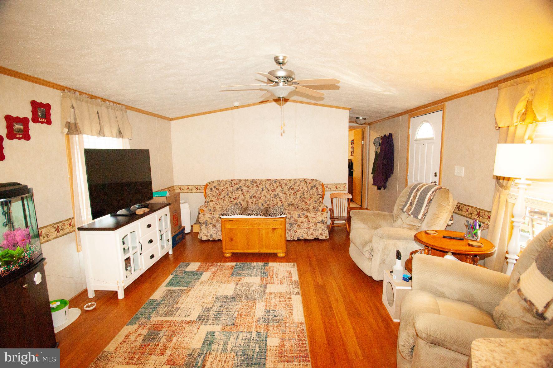 LOCUSTWOOD MHP - Residential