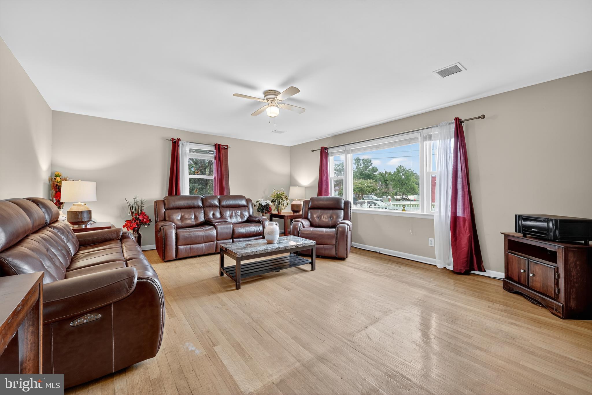 COLUMBIA PARK - Residential