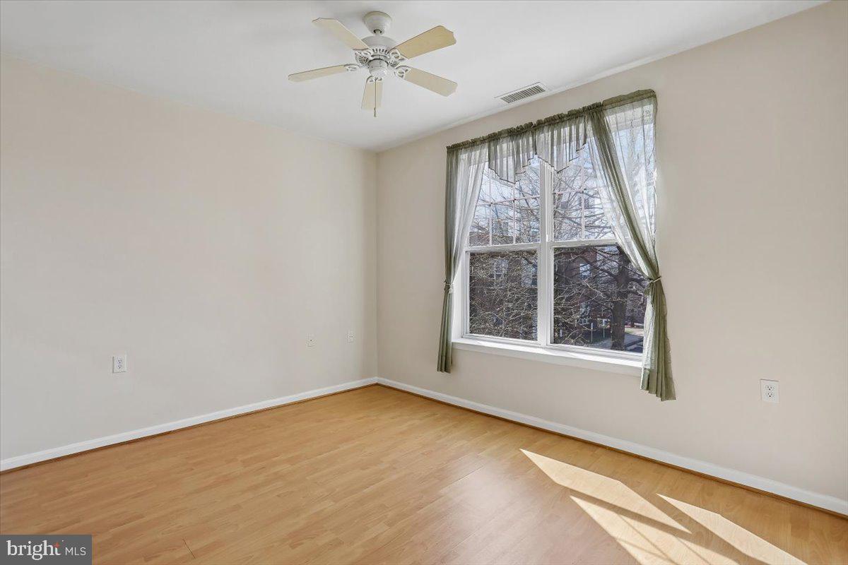 KINGS CROSSING - Residential