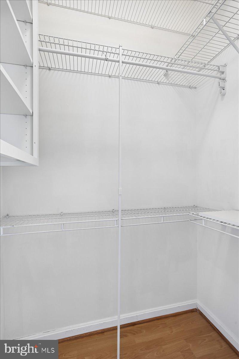 KINGS CROSSING - Residential