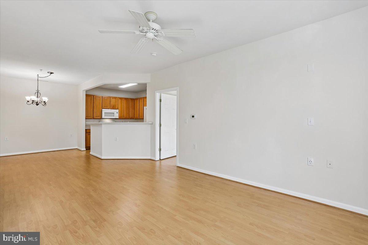 KINGS CROSSING - Residential