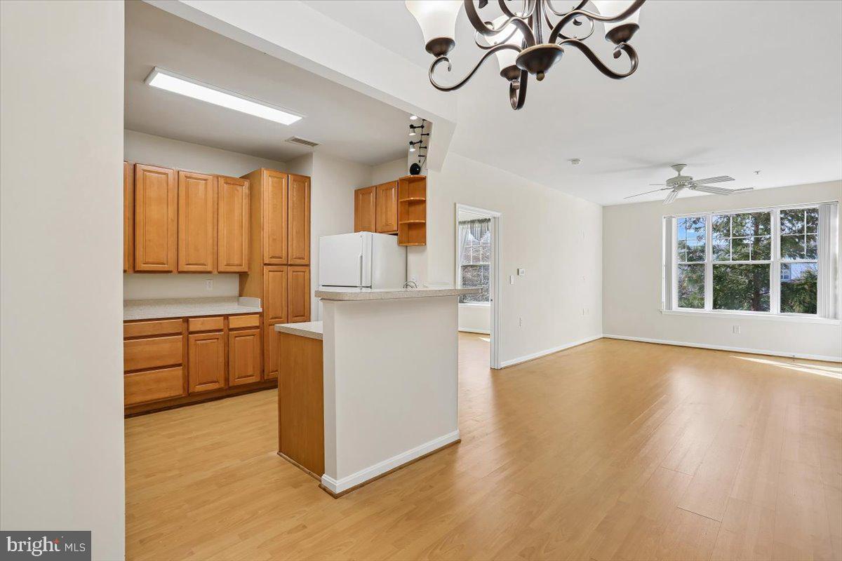 KINGS CROSSING - Residential