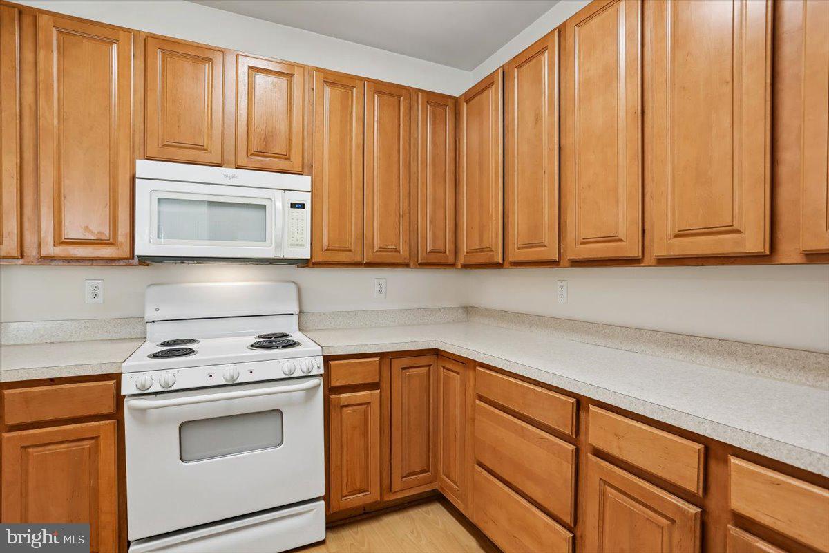 14241 KINGS CROSSING BOULEVARD 210