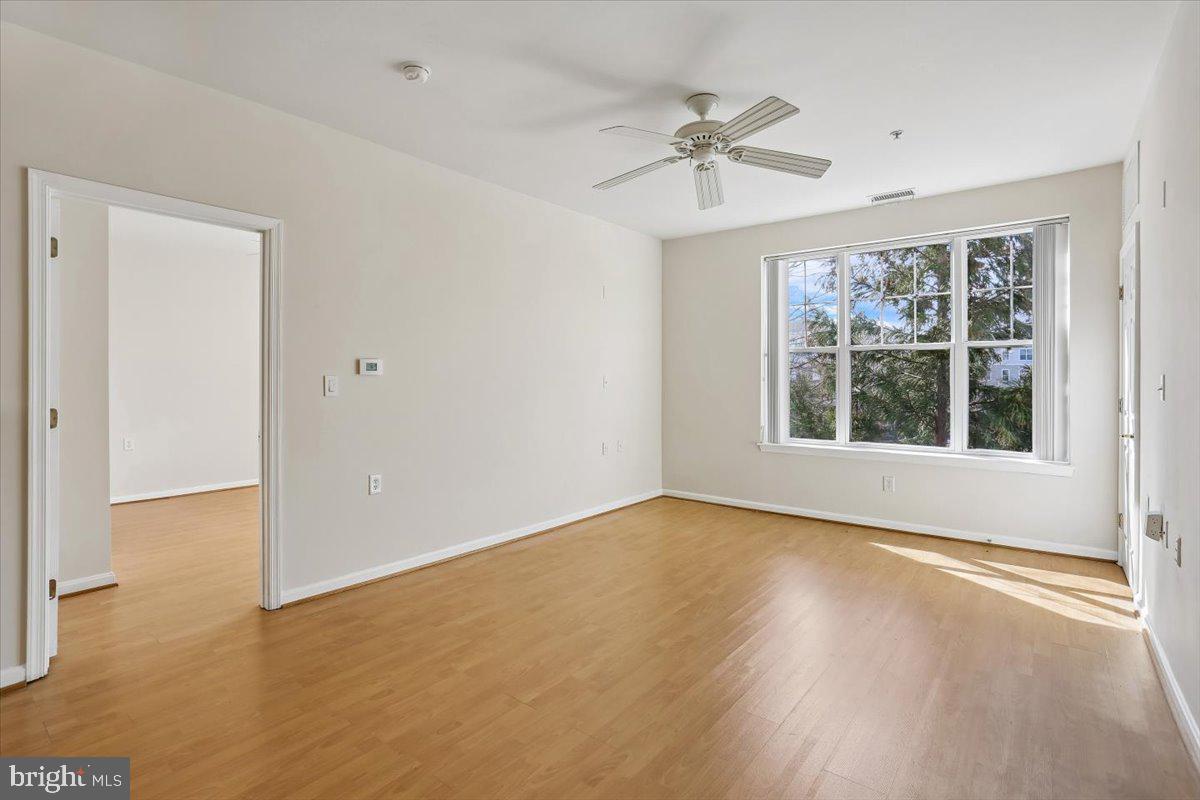 KINGS CROSSING - Residential