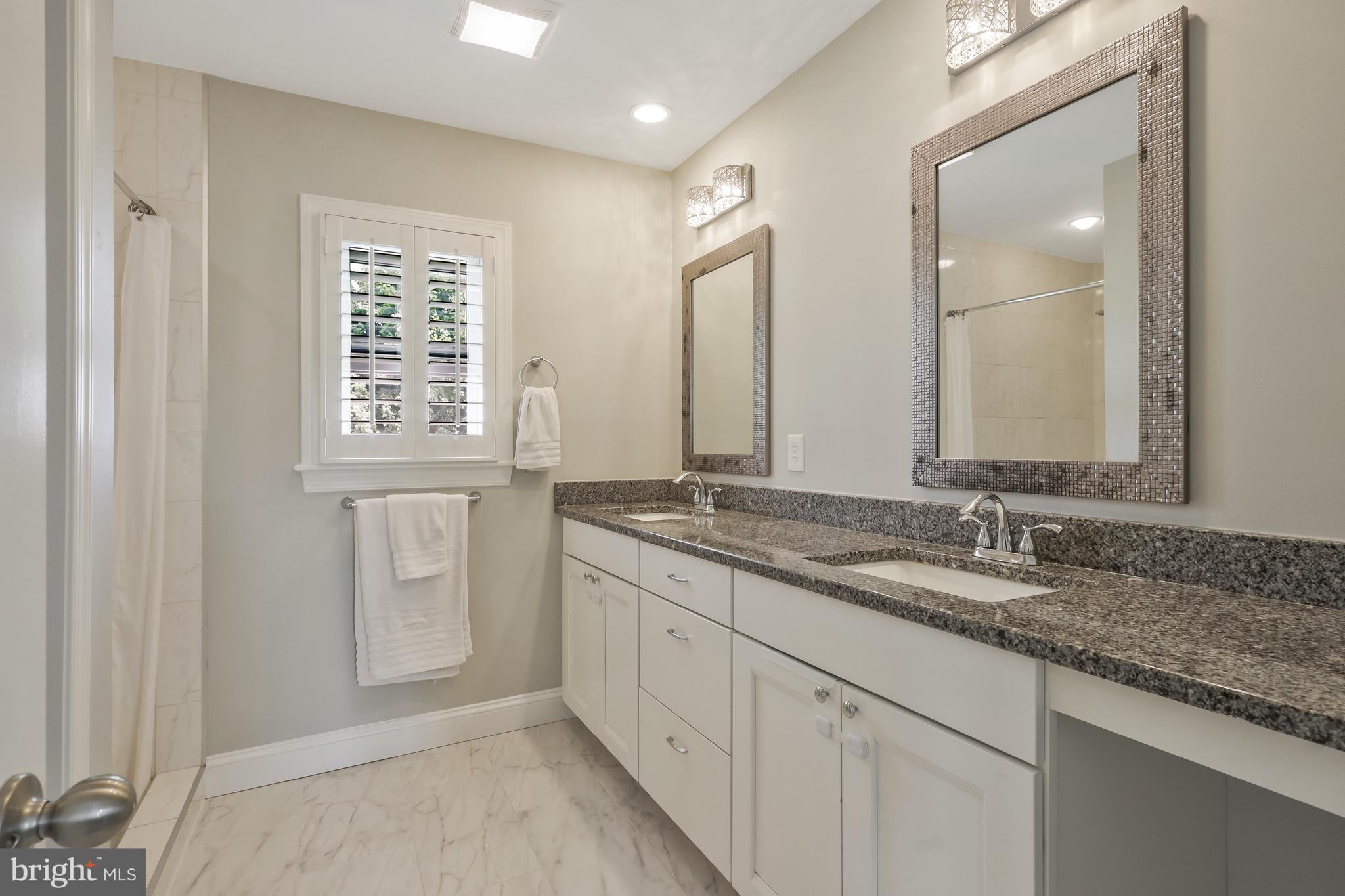 ARLINGTON VIEW - Residential