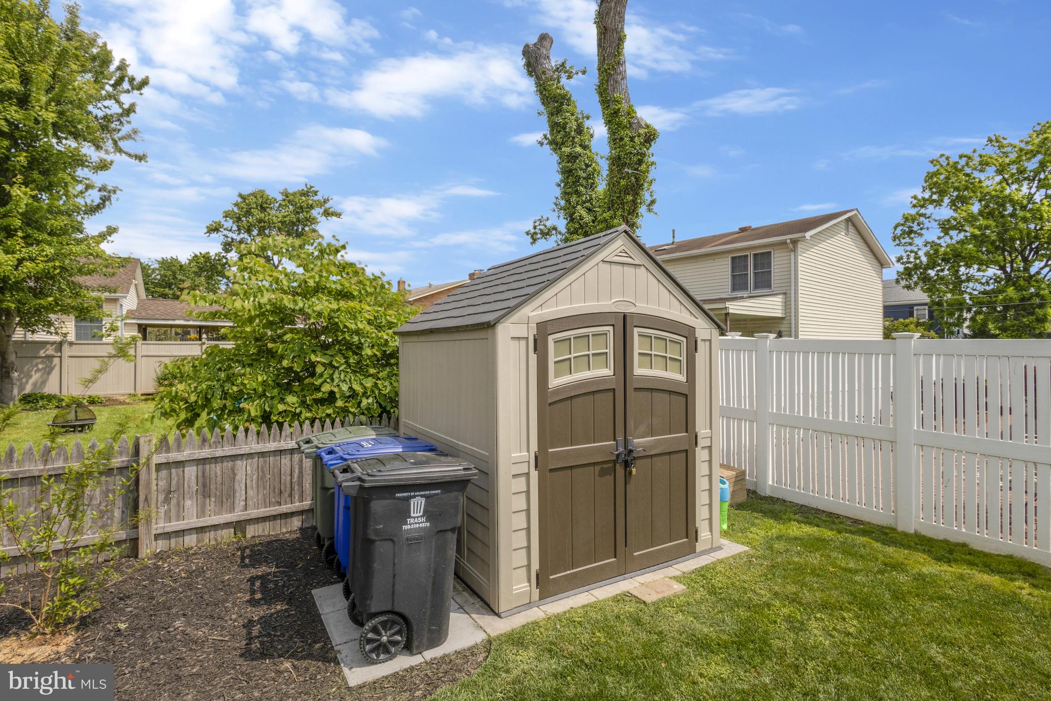 ARLINGTON VIEW - Residential