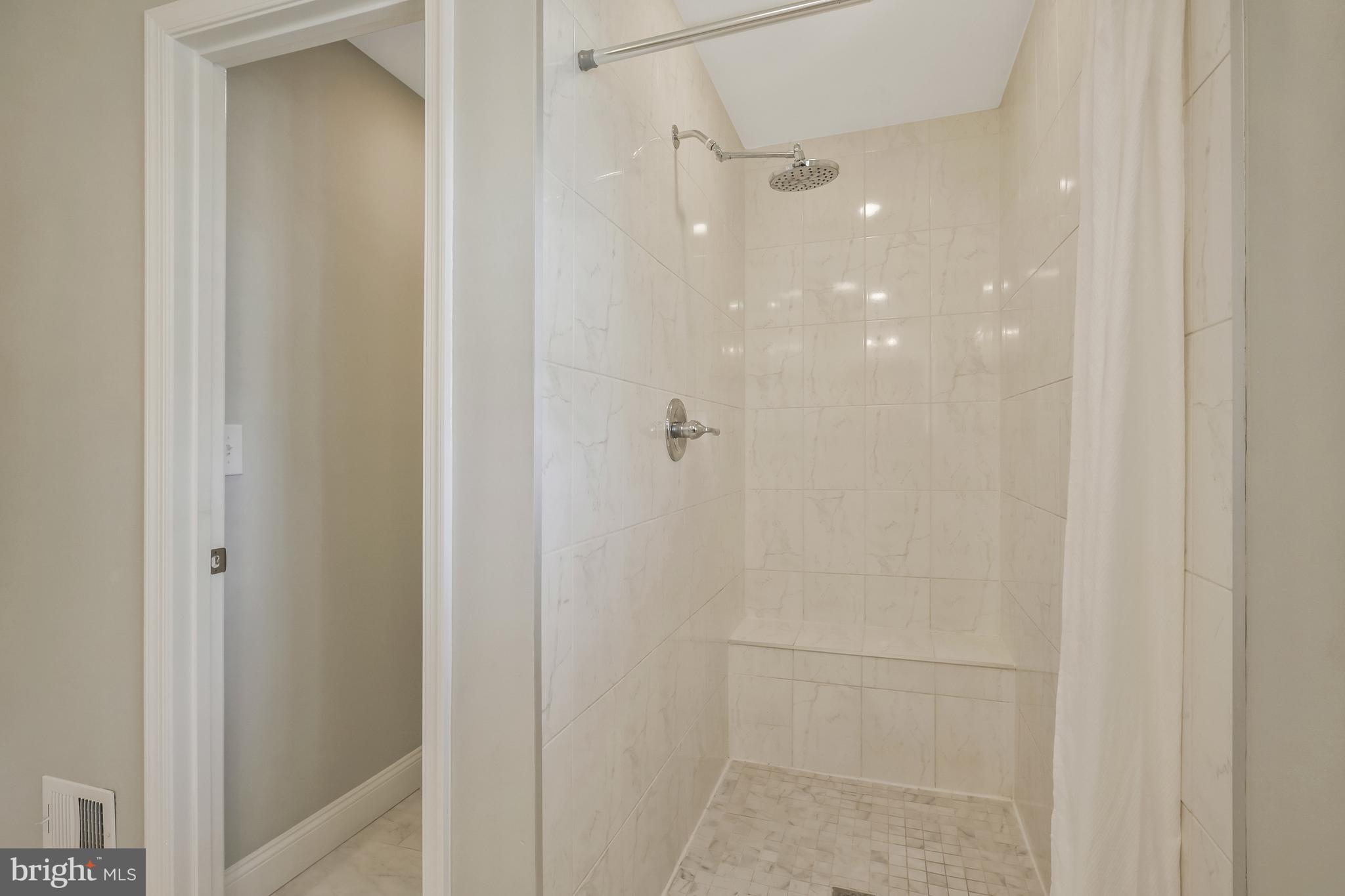 ARLINGTON VIEW - Residential