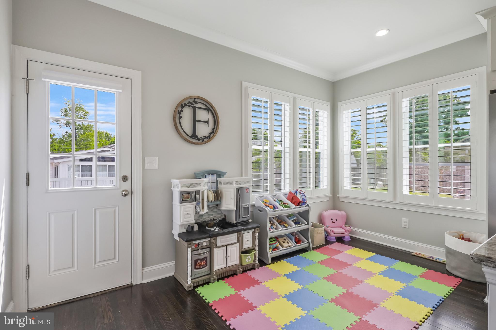 ARLINGTON VIEW - Residential