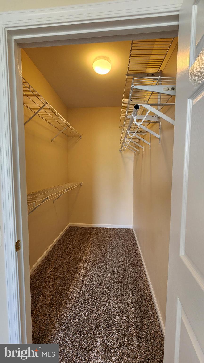 OVERLOOK CONDOMINIUM - Residential Lease