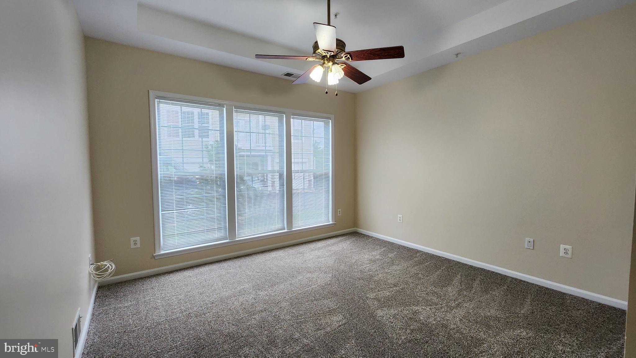 OVERLOOK CONDOMINIUM - Residential Lease