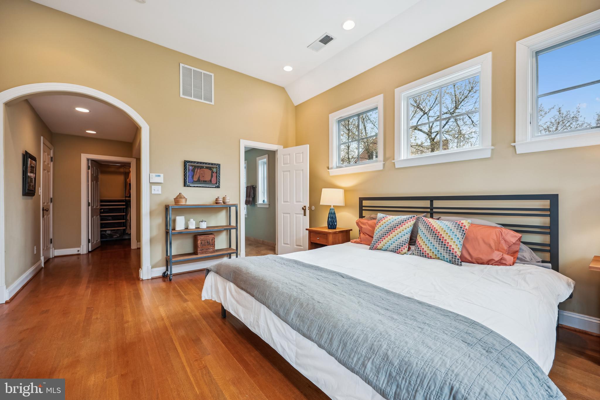 WOODSIDE PARK - Residential