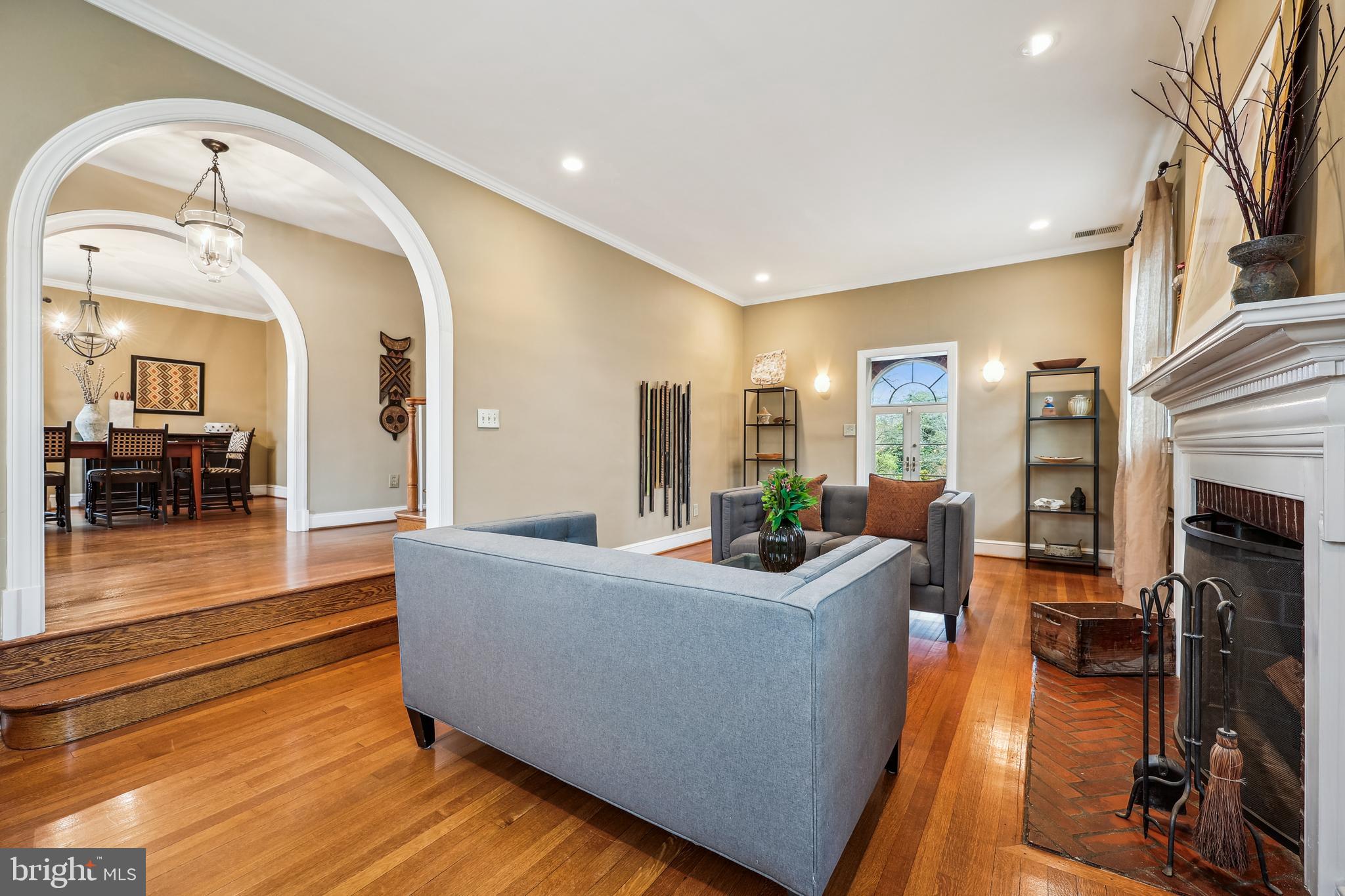 WOODSIDE PARK - Residential