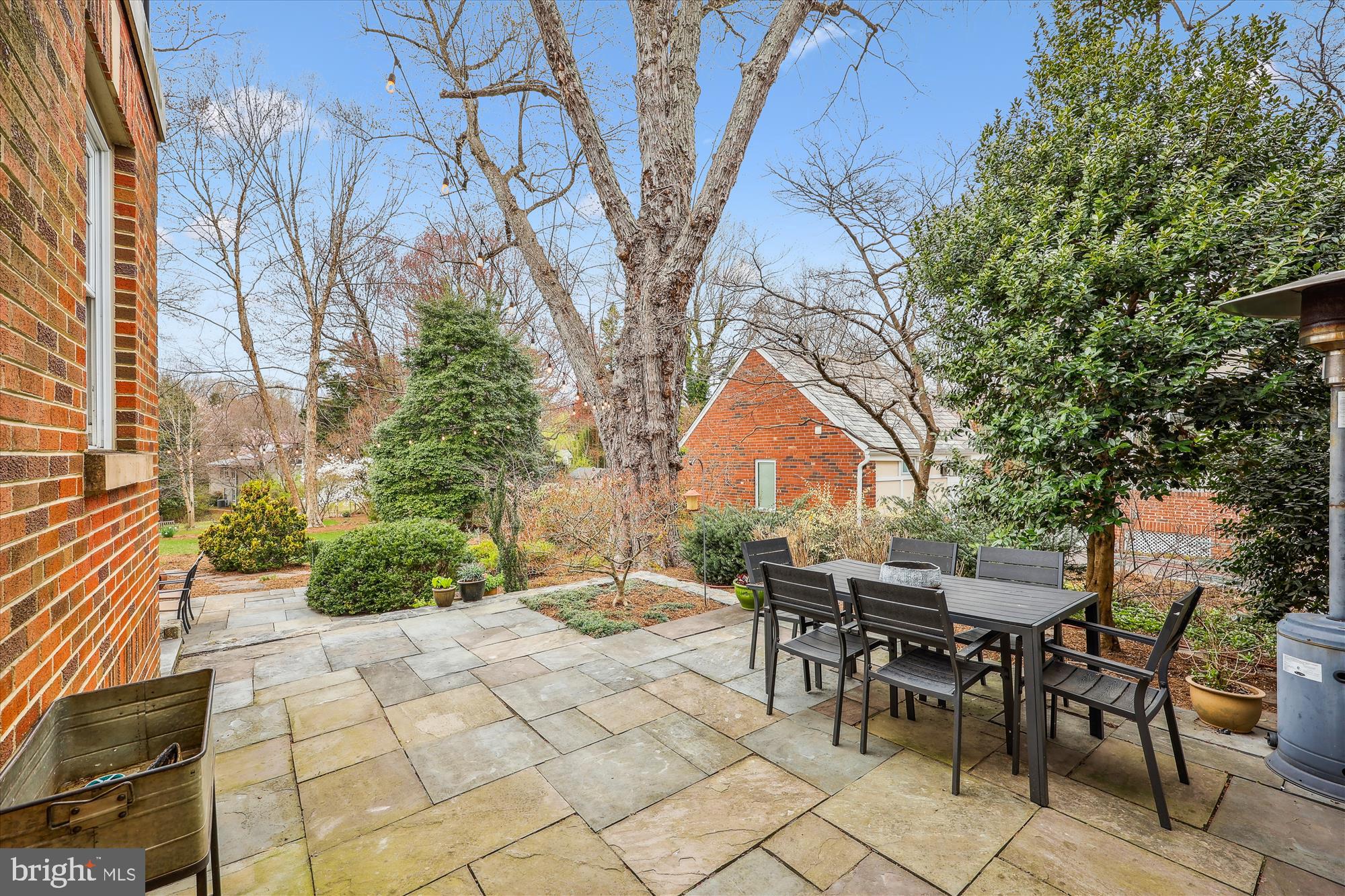 WOODSIDE PARK - Residential