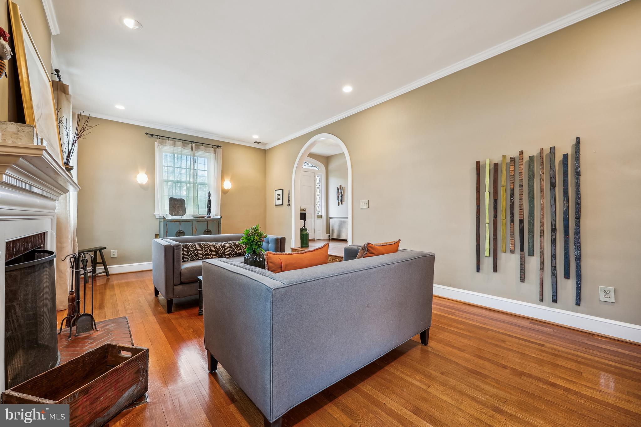 WOODSIDE PARK - Residential