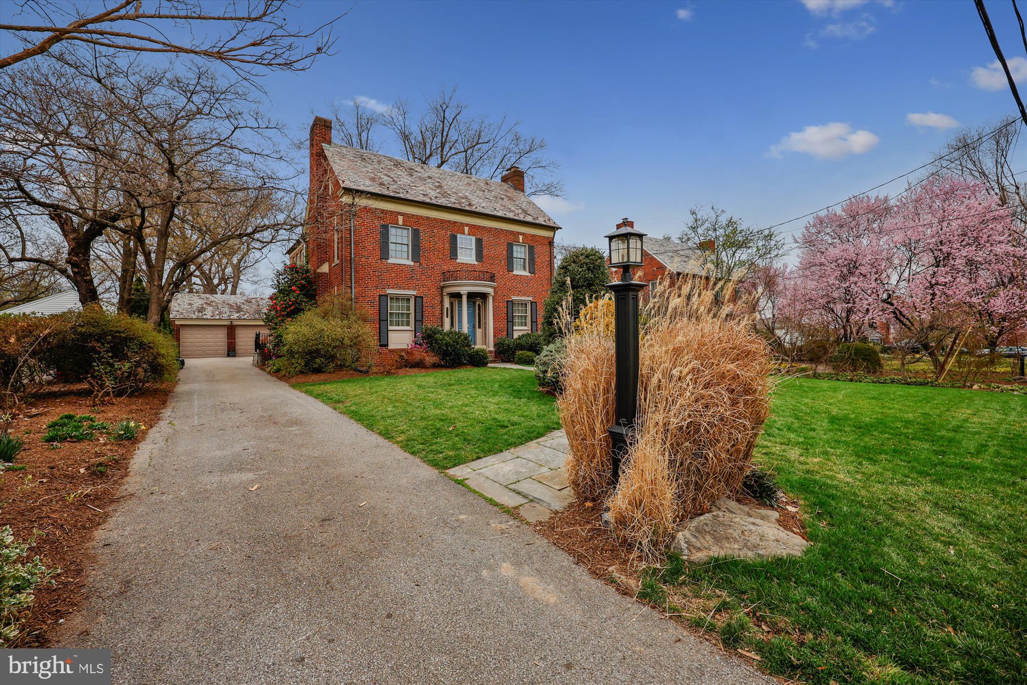 WOODSIDE PARK - Residential