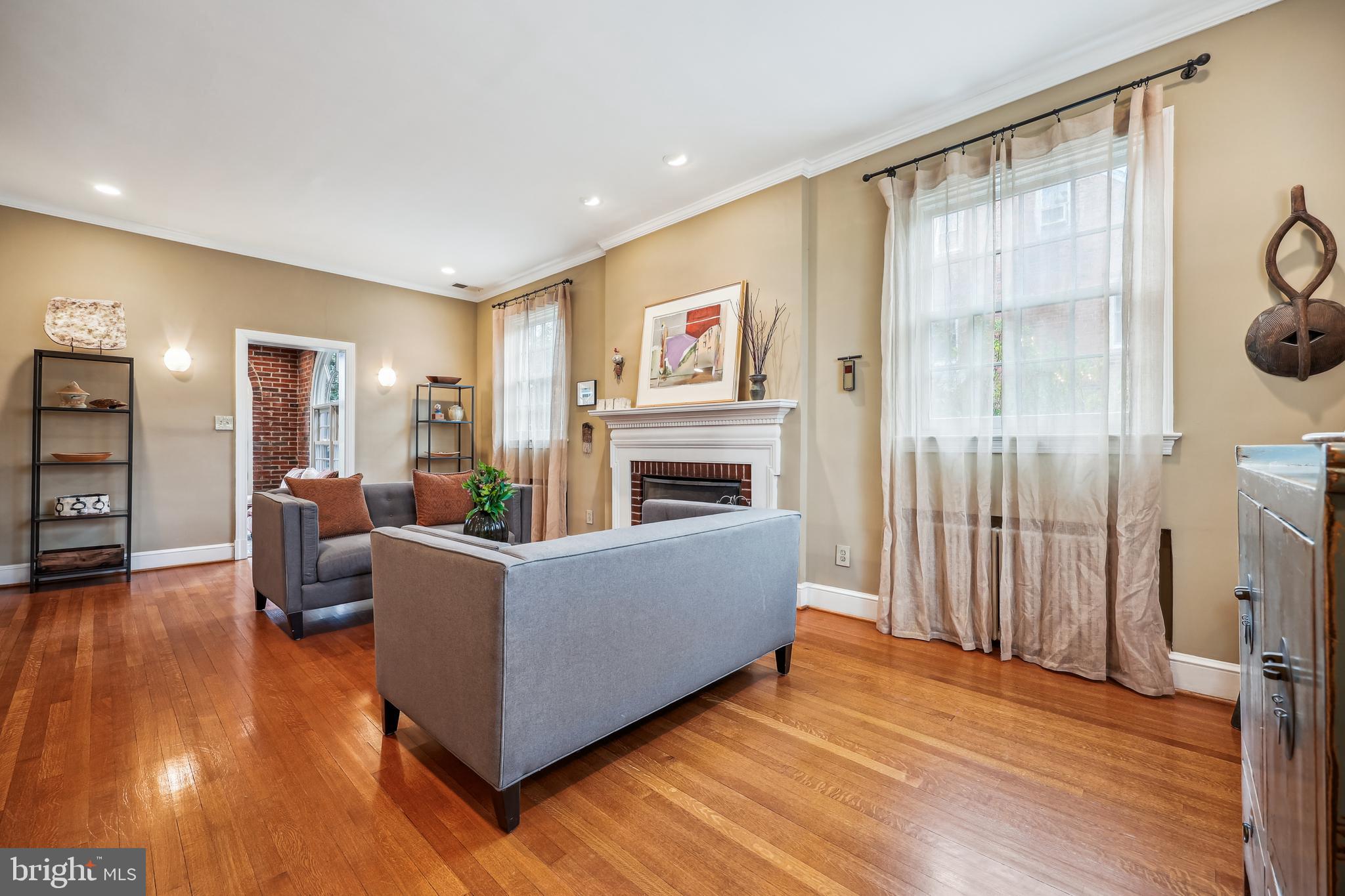 WOODSIDE PARK - Residential