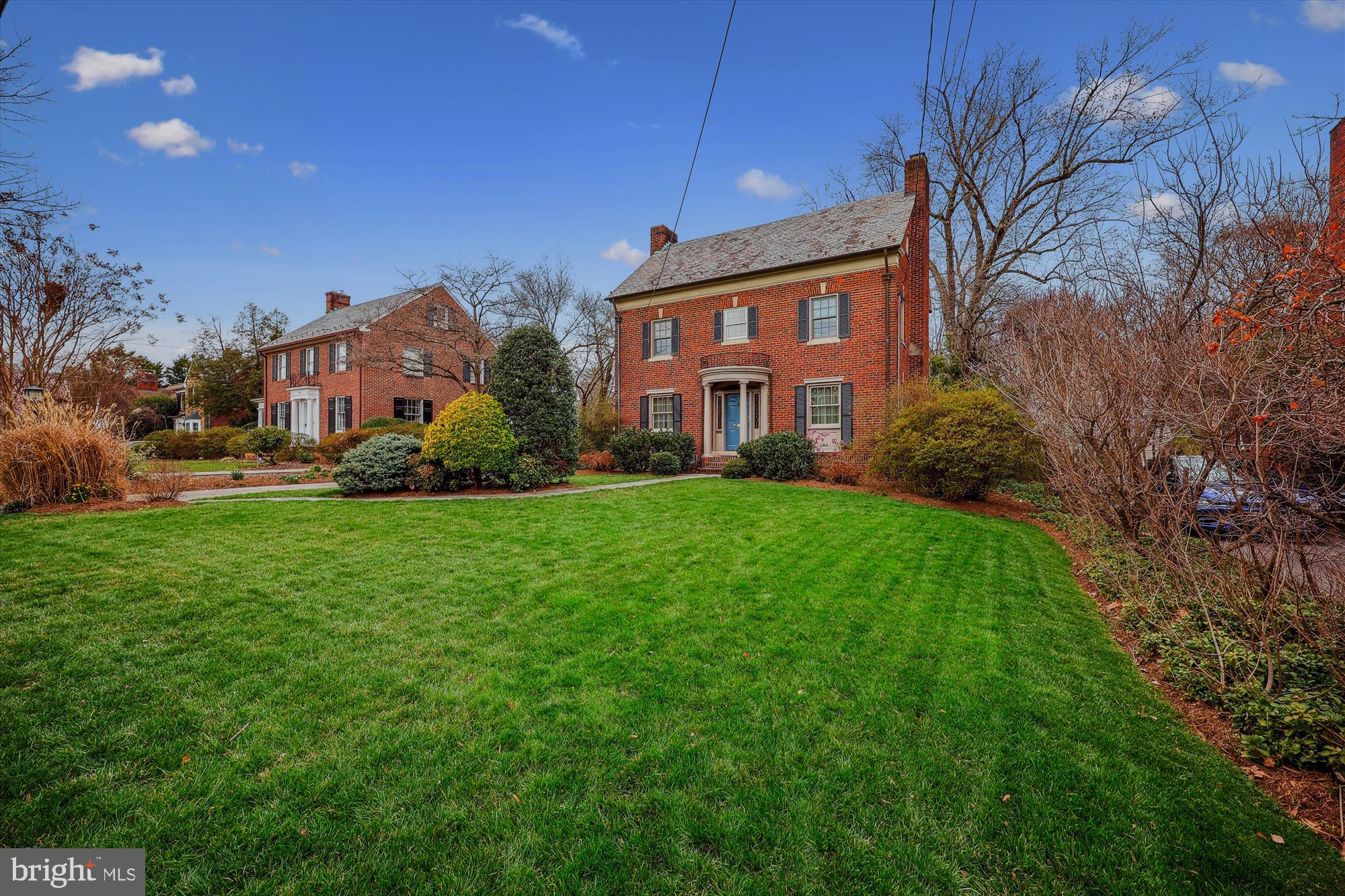 WOODSIDE PARK - Residential