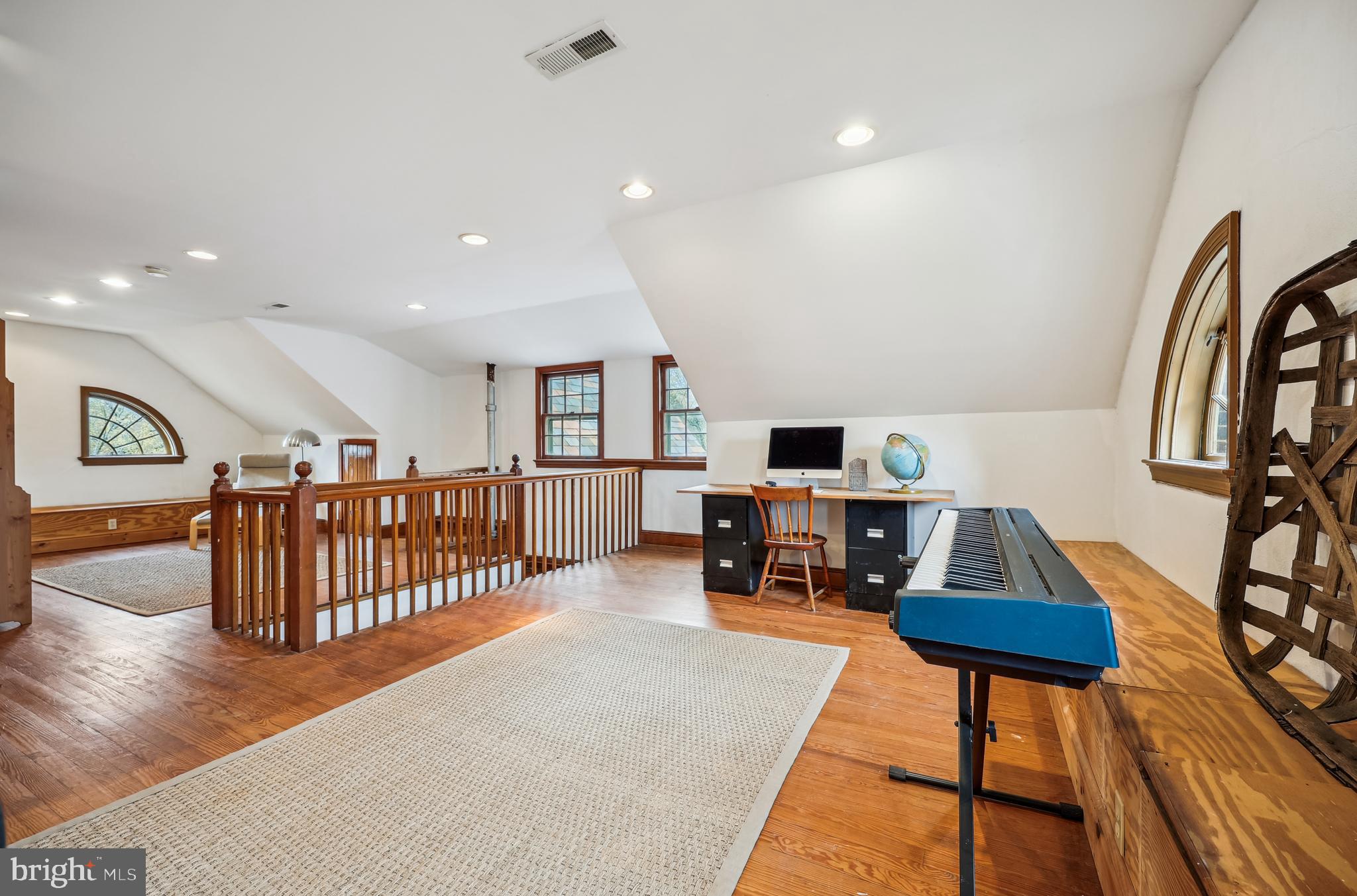 WOODSIDE PARK - Residential