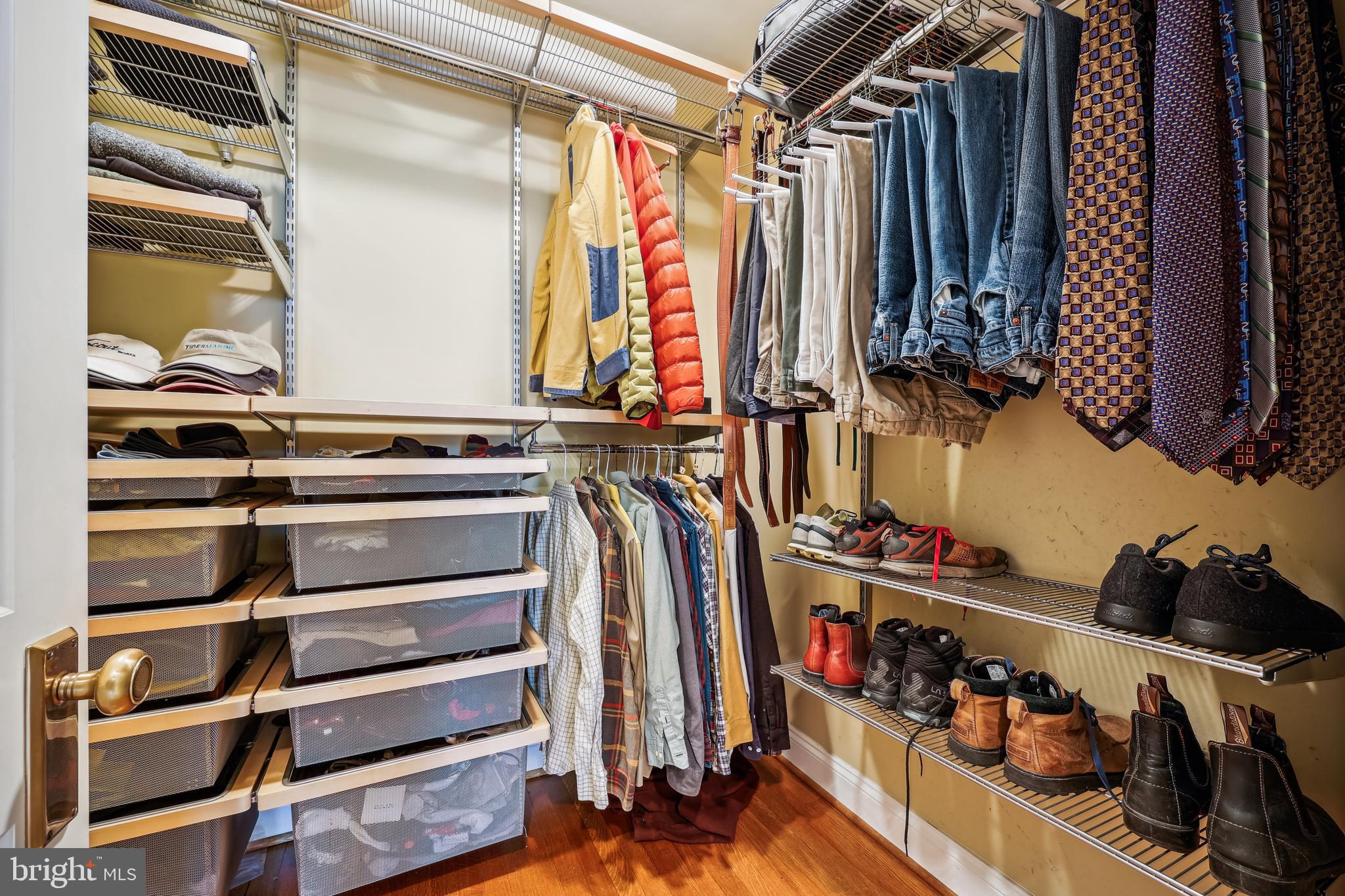 WOODSIDE PARK - Residential