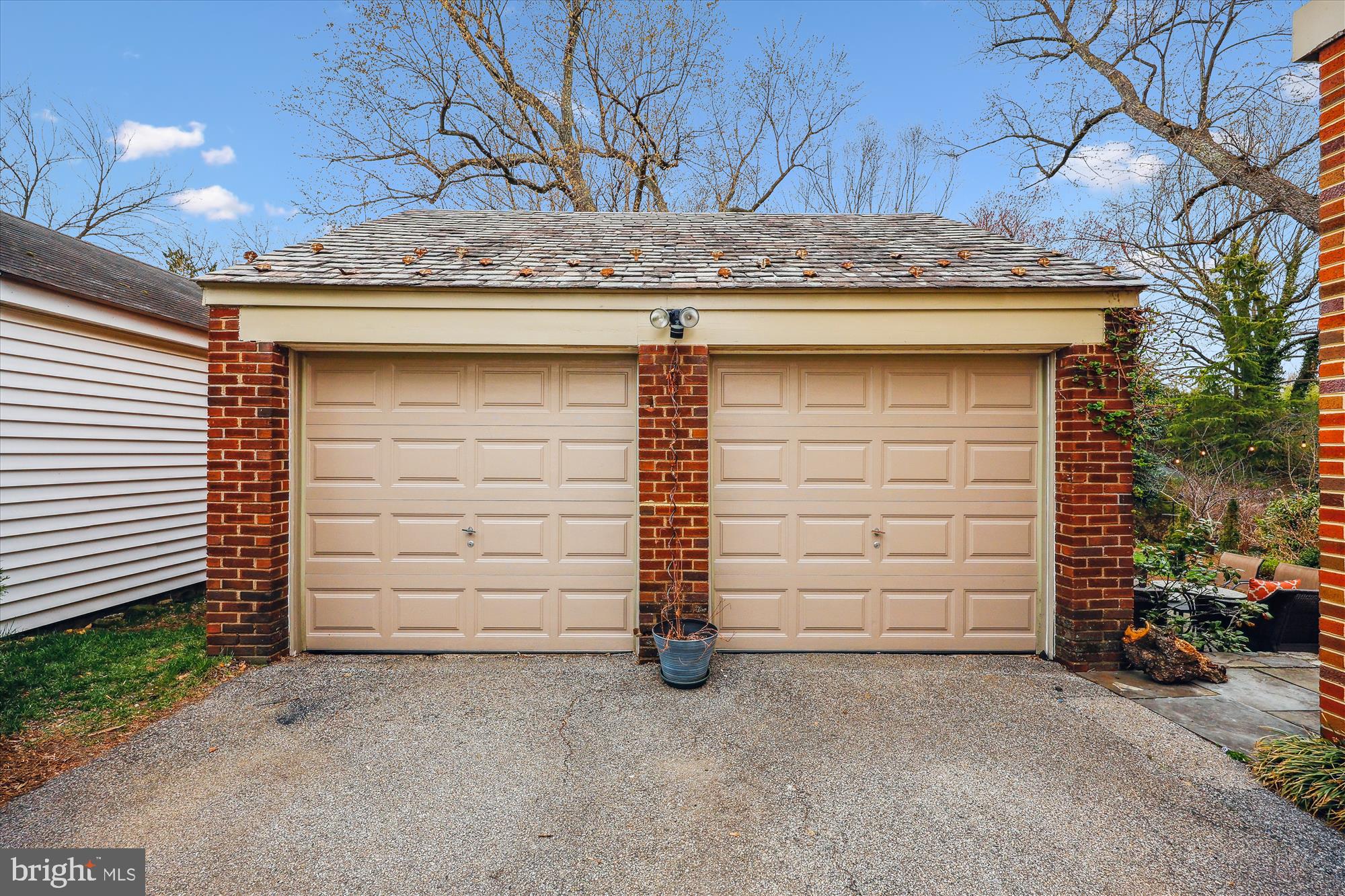 WOODSIDE PARK - Residential