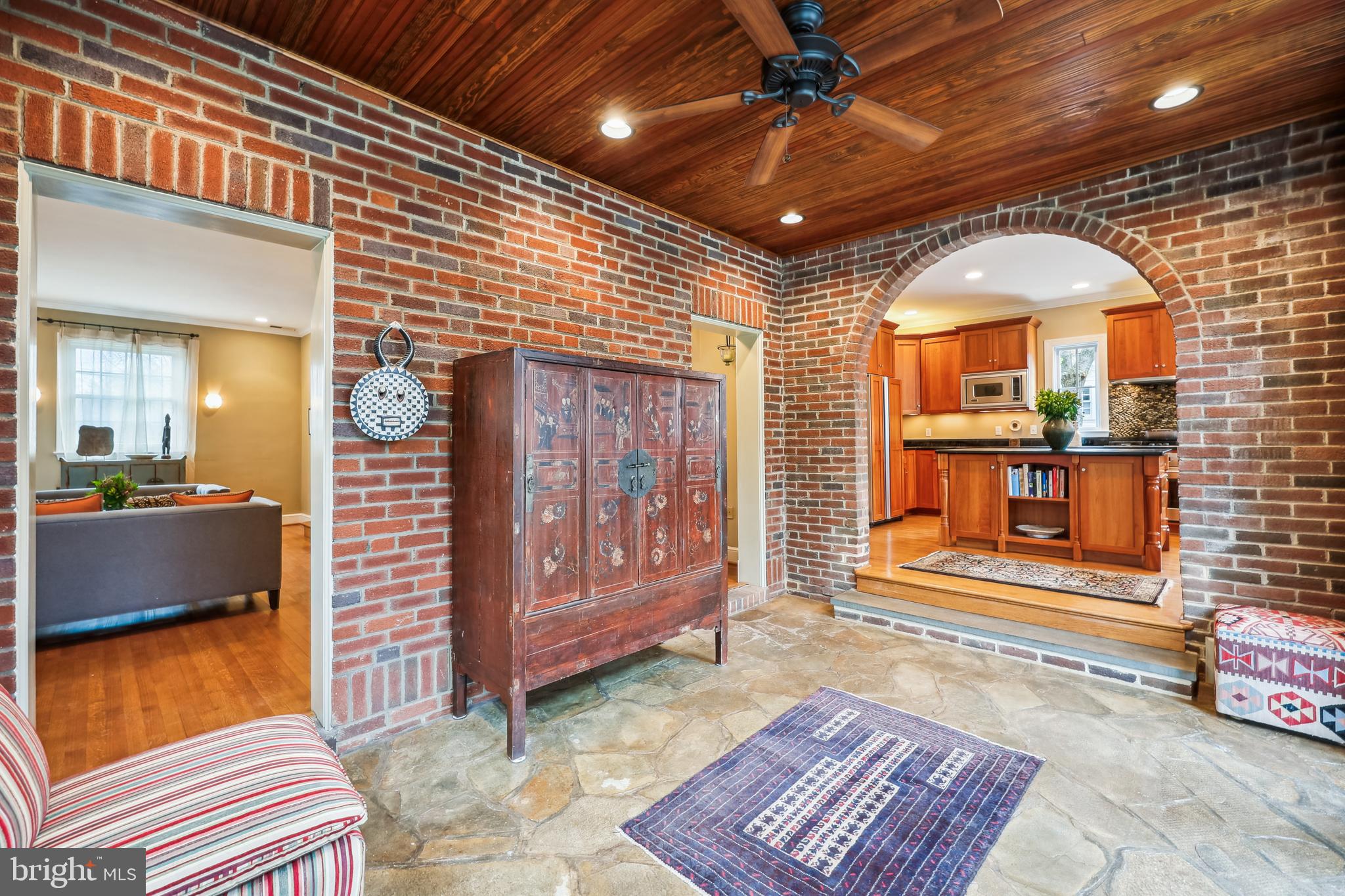 WOODSIDE PARK - Residential