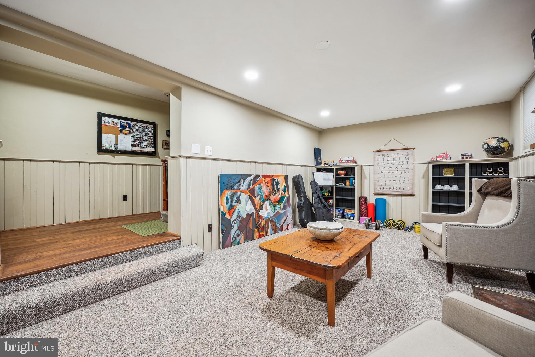 WOODSIDE PARK - Residential